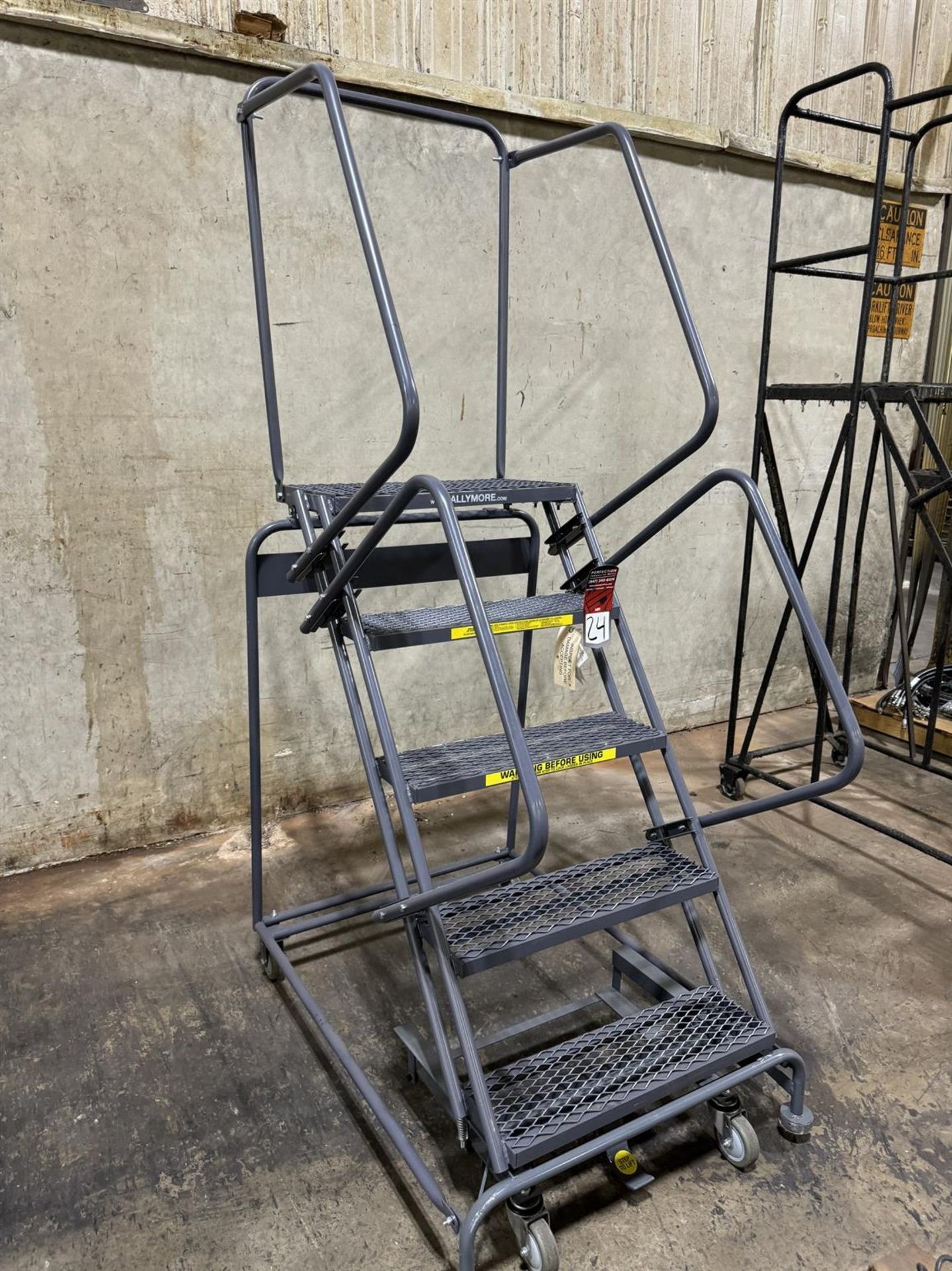 BALLYMORE 5-Step Safety Ladder