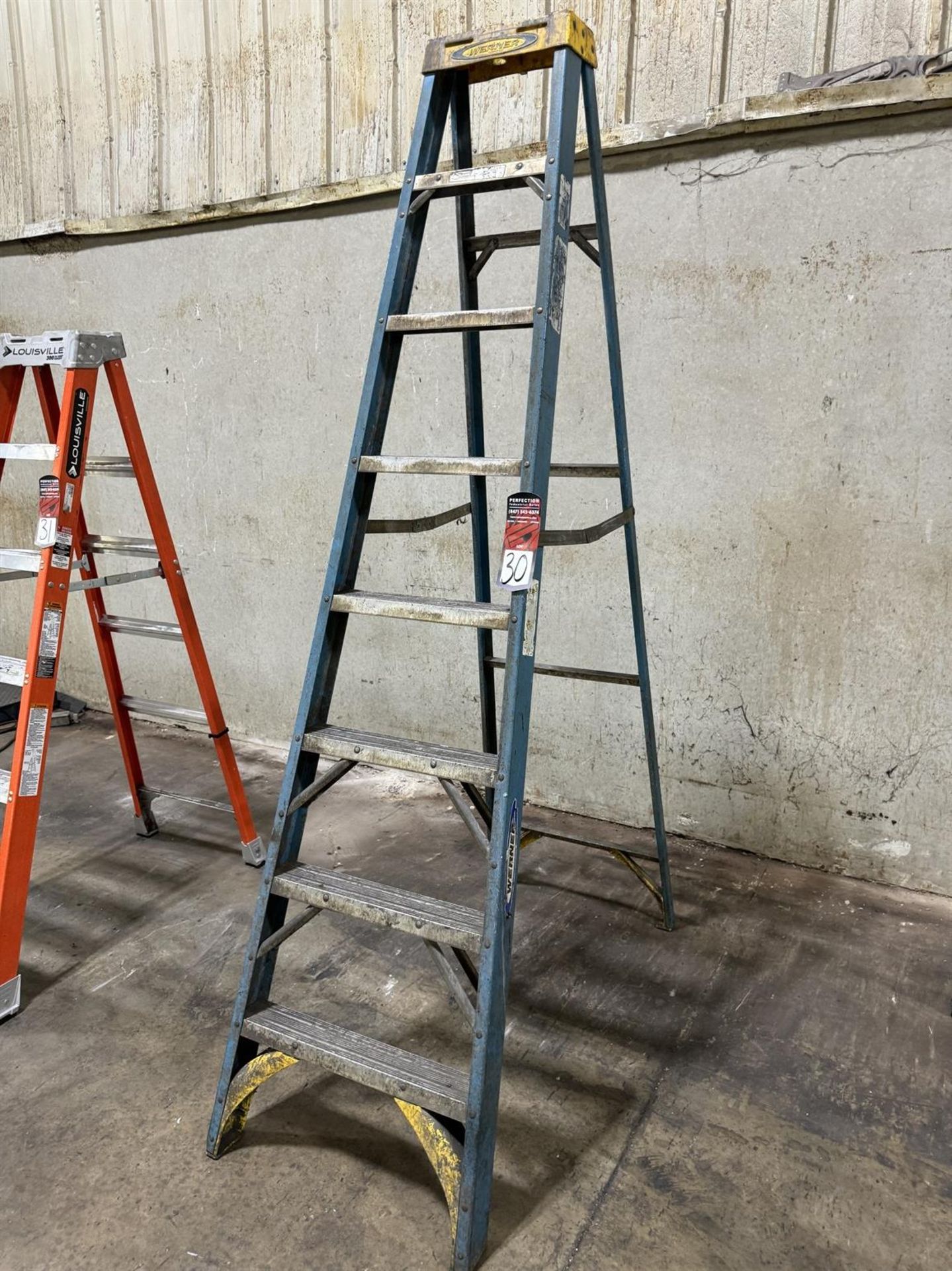 WERNER 8' Fiberglass Extension Ladder
