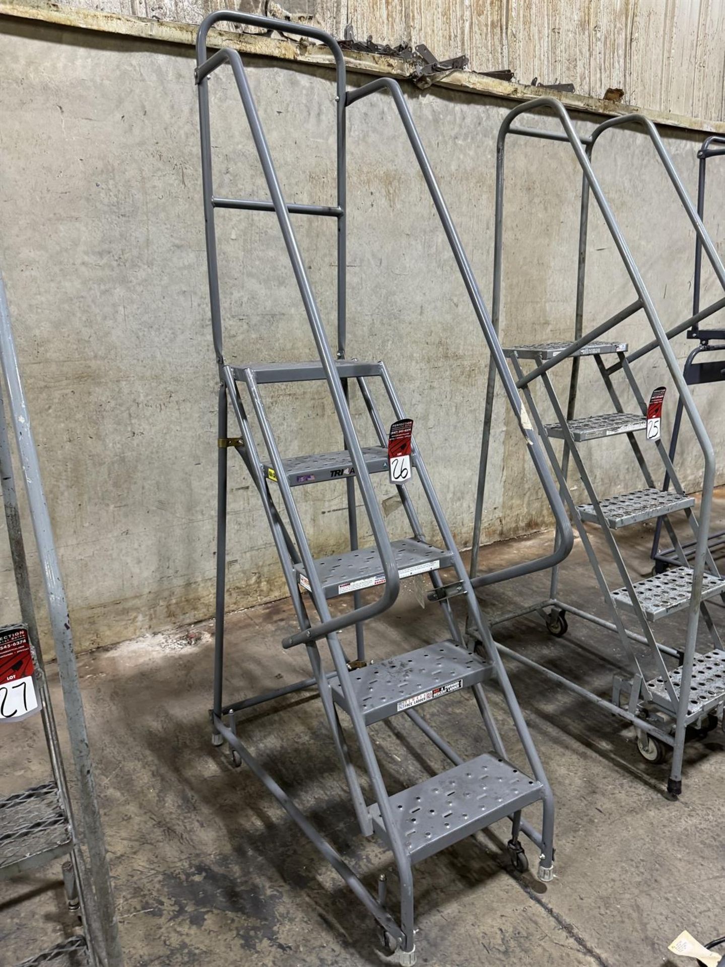 TRI ARC 5-Step Safety Ladder