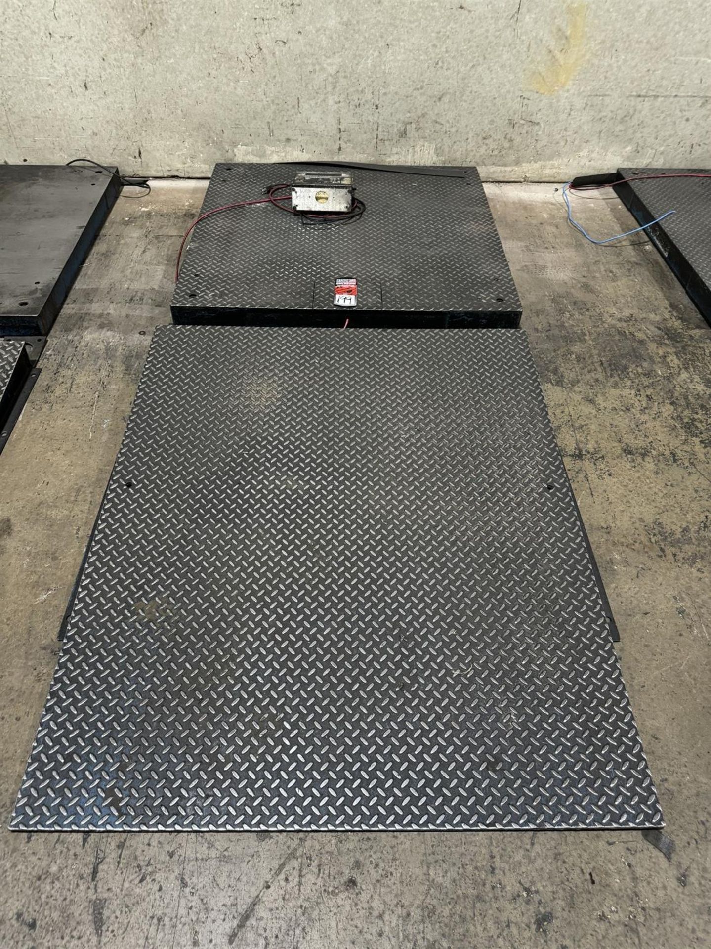 GSE 4' x 4' Floor Scale w/ Ramp and GSE 4600 Digital Scale, 5000 Lb. Capacity - Image 2 of 4