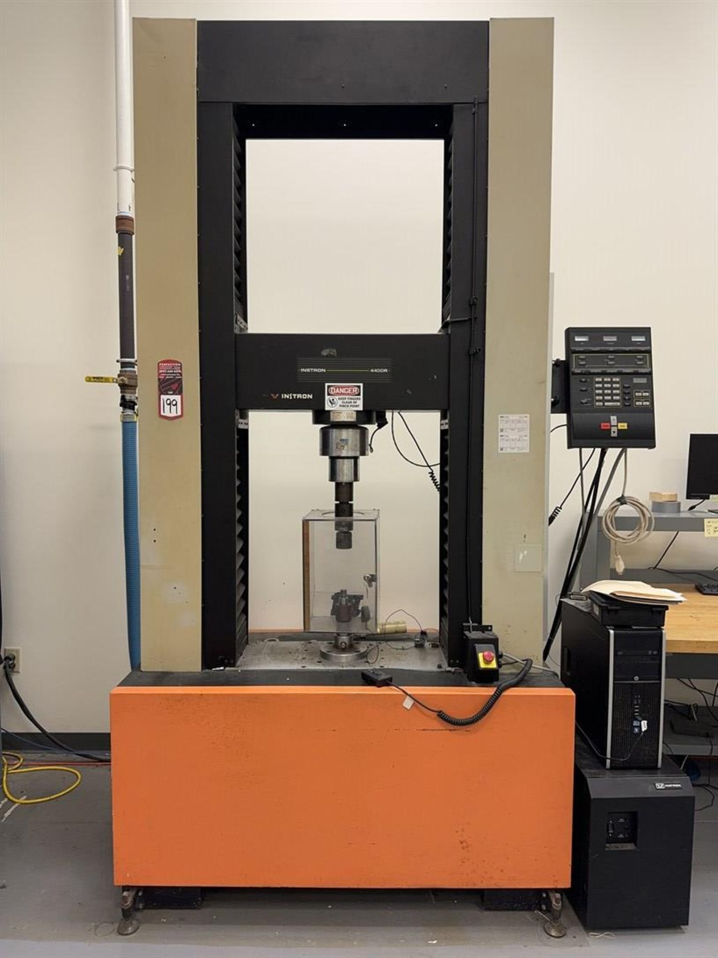 INSTRON 4400R Tensile Tester, s/n 059, 50,000 Lb. Reversible Load Cell ...