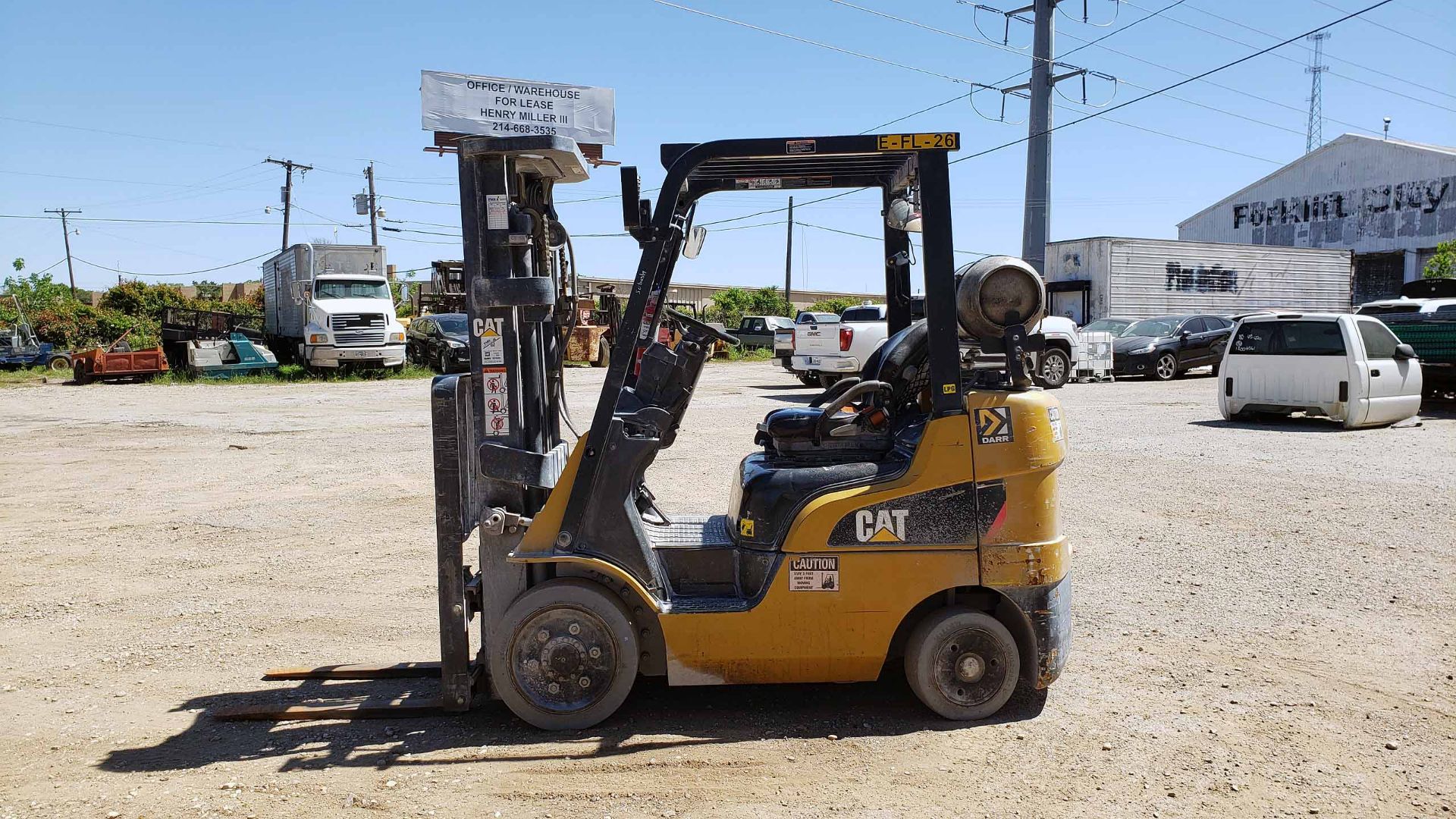 LPG FORKLIFT, CATERPILLAR 5,000-LB. BASE CAP. MDL. 2C5000, Mfg. 2017, LPG engine, 83" 3-stage - Image 7 of 10