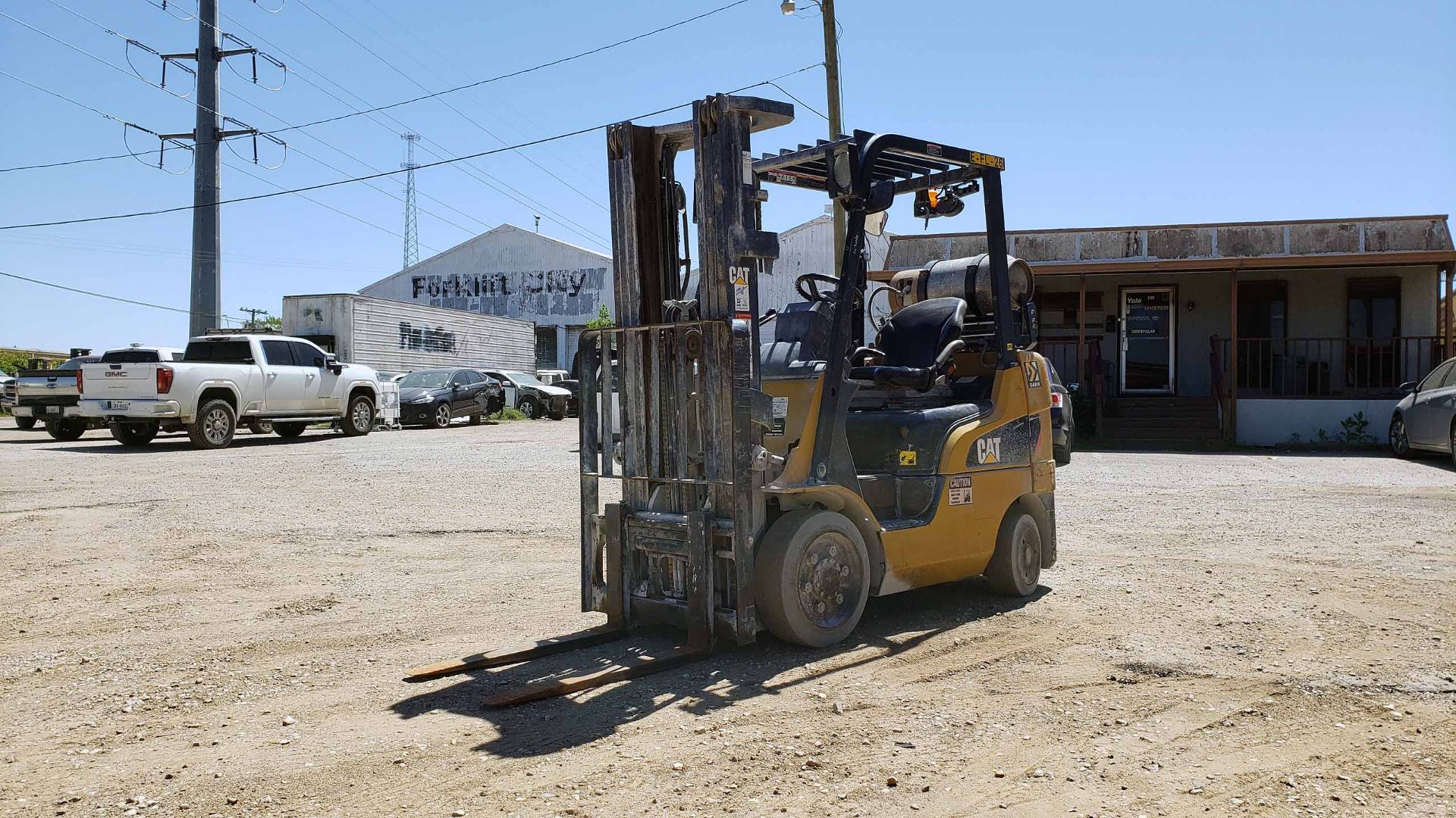 LPG FORKLIFT, CATERPILLAR 5,000-LB. BASE CAP. MDL. 2C5000, Mfg. 2017, LPG engine, 83" 3-stage - Image 8 of 10