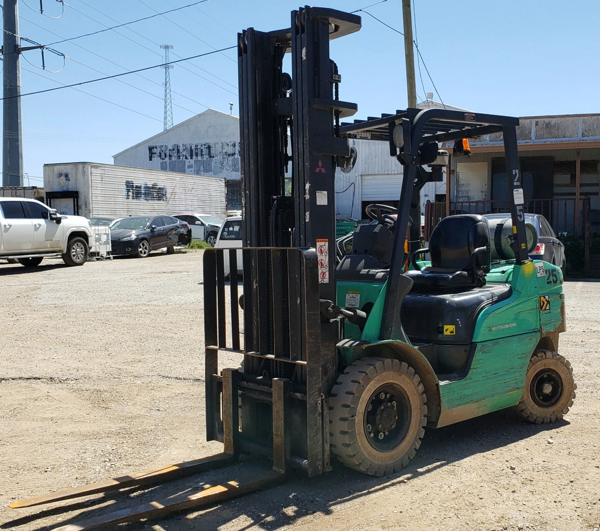 LPG FORKLIFT, MITSUBISHI 5,000-LB. BASE CAP. MDL. FG25N4, Mfg. 2017, LPG engine, 101" 3-stage