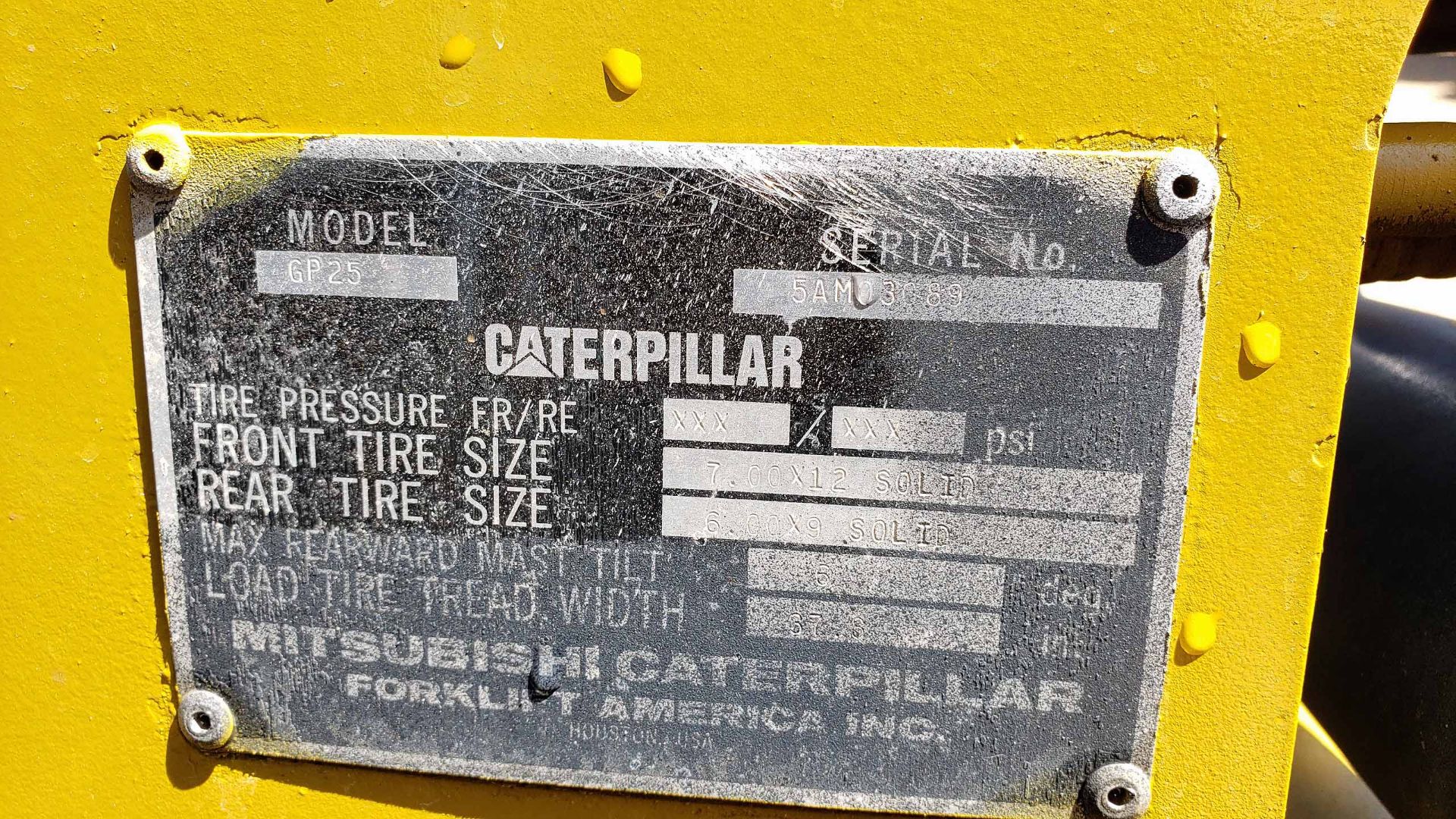 LPG FORKLIFT, CATERPILLAR 5,000-LB. BASE CAP. MDL. GP25, LPG Engine, 83" 3-stage mast, 189" lift - Image 6 of 6