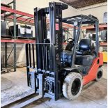 DUAL FUEL FORKLIFT, TOYOTA 5,000-LB. BASE CAP. MDL 8FGU25, Mfg. 2017, dual fuel engine (LPG or