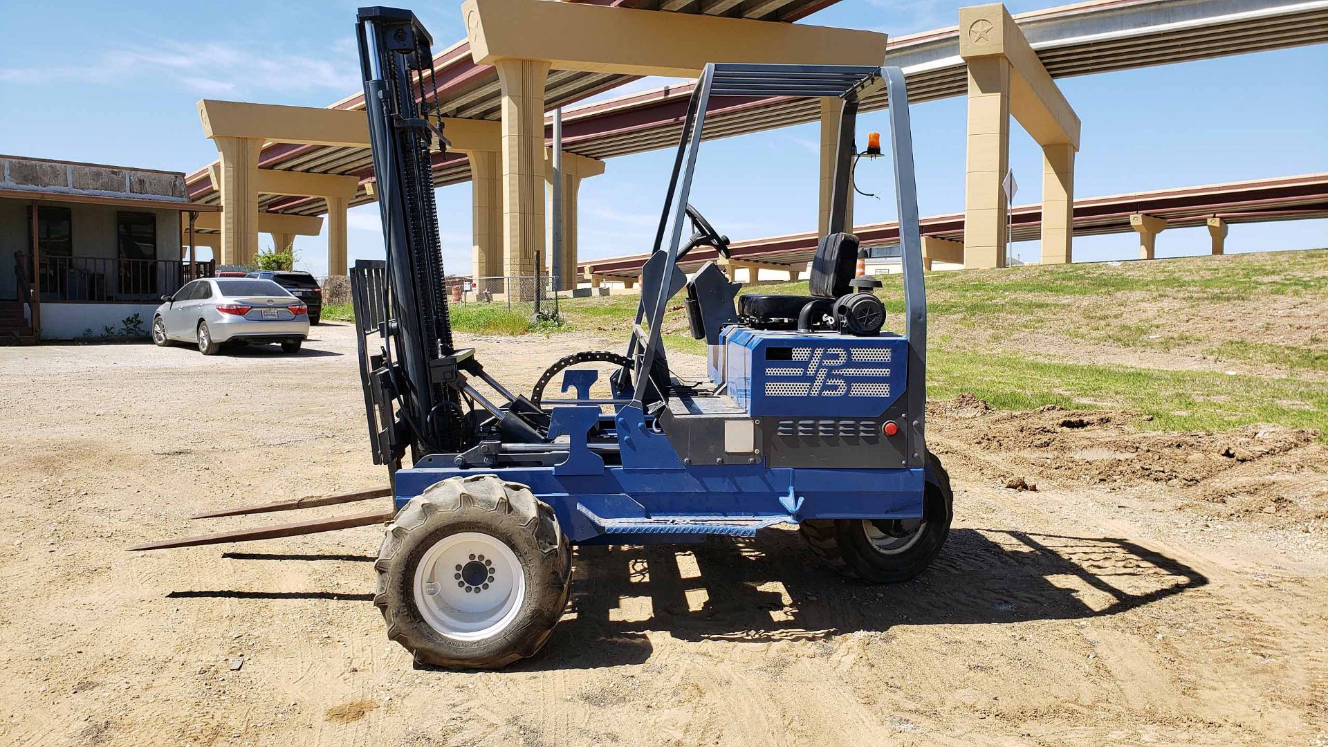 DIESEL FORKLIFT, PRINCETON 5,000-LB. BASE CAP. MDL. PB50, Cat 3024 diesel engine, 103” 2-stage mast, - Image 6 of 11