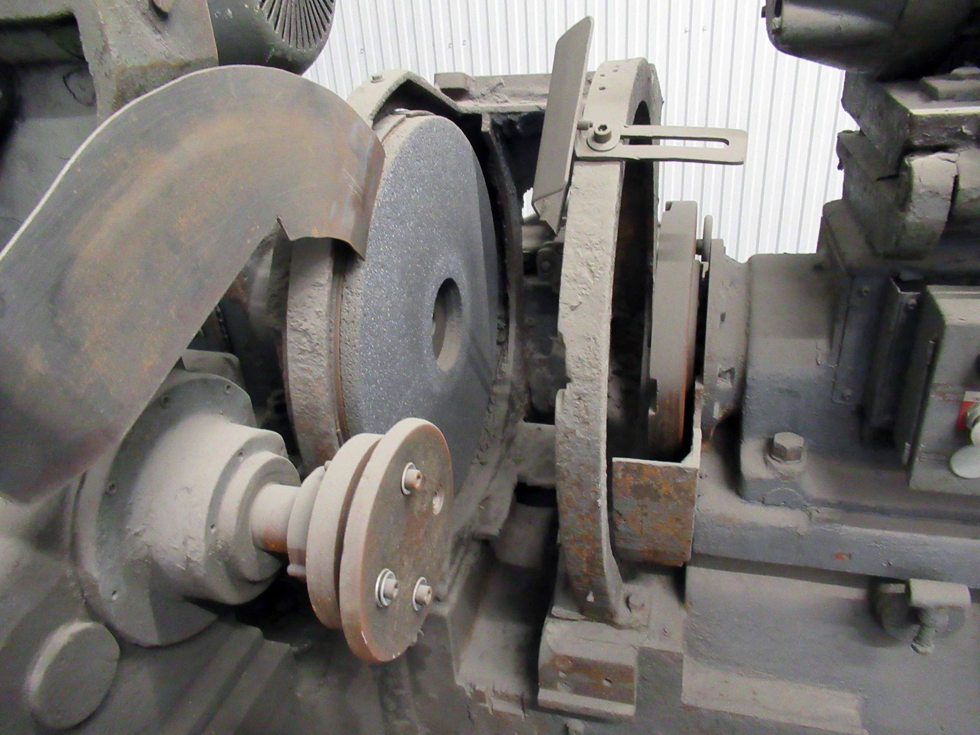 DOUBLE DISK GRINDER, GARDNER MDL. 125, (2) 26" grinding wheels, (2) 30 HP drive motors, S/N N.A. ( - Image 3 of 6