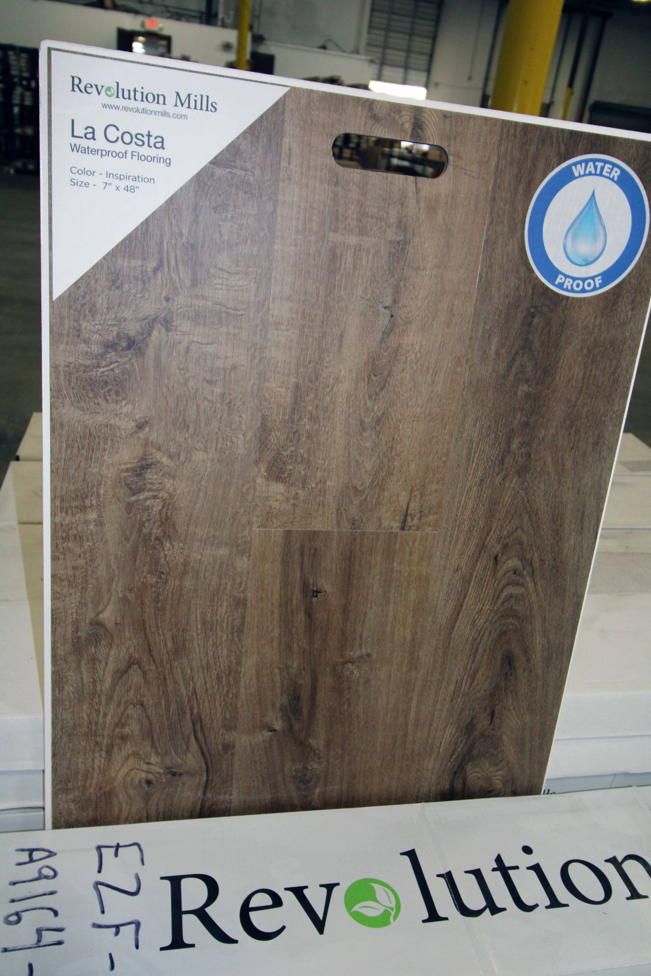 LOT OF LUXURY VINYL PLANK, 7" by 48" click SPC, 3.5mm overall thickness, 0.30mm wear layer,1.0mm