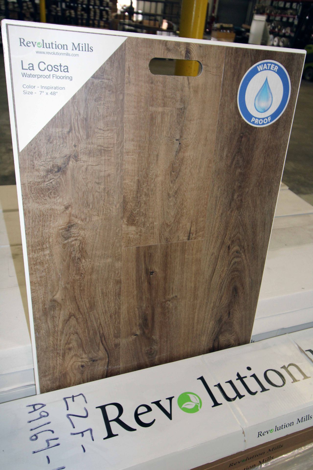 LOT OF LUXURY VINYL PLANK, 7" by 48" click SPC, 3.5mm overall thickness, 0.30mm wear layer,1.0mm