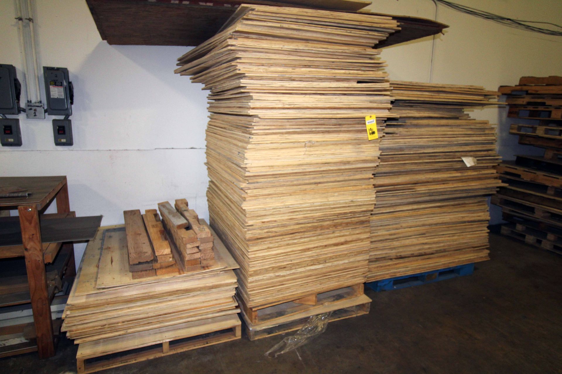 LOT OF PLYWOOD BOARDS, 4' x 3' (on three pallets)