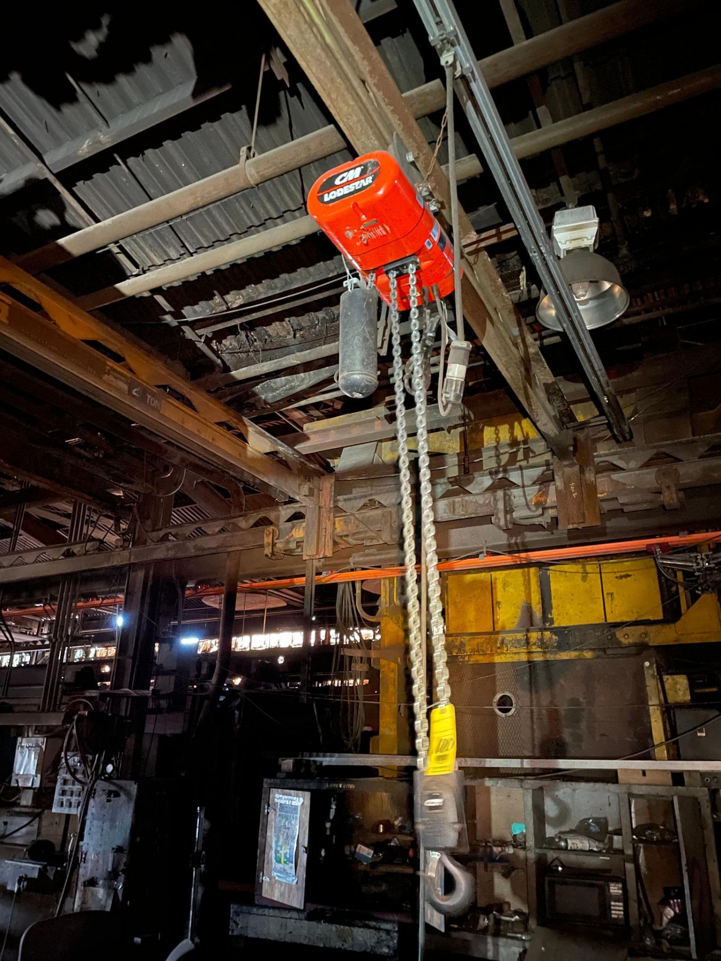 LOT OF ELECTRIC CHAIN HOISTS (18), CM LODESTAR, 2 T., 3 Ph, w/ trolley & bridge where applicable (