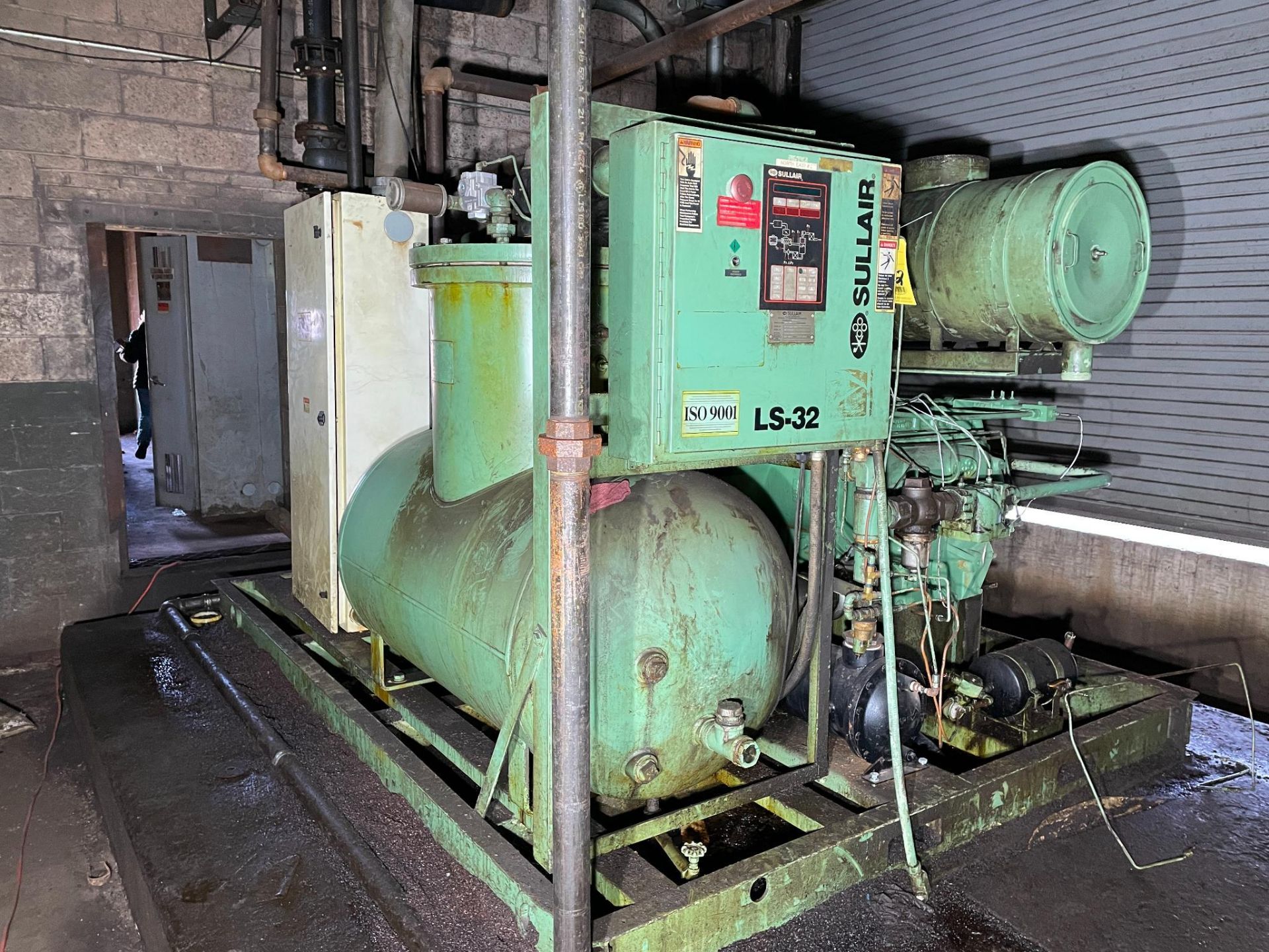 WATER COOLED ROTARY SCREW AIR COMPRESSOR, SULLAIR MDL. LS32-3001 WCWC, approx. 300 HP, S/N 003-