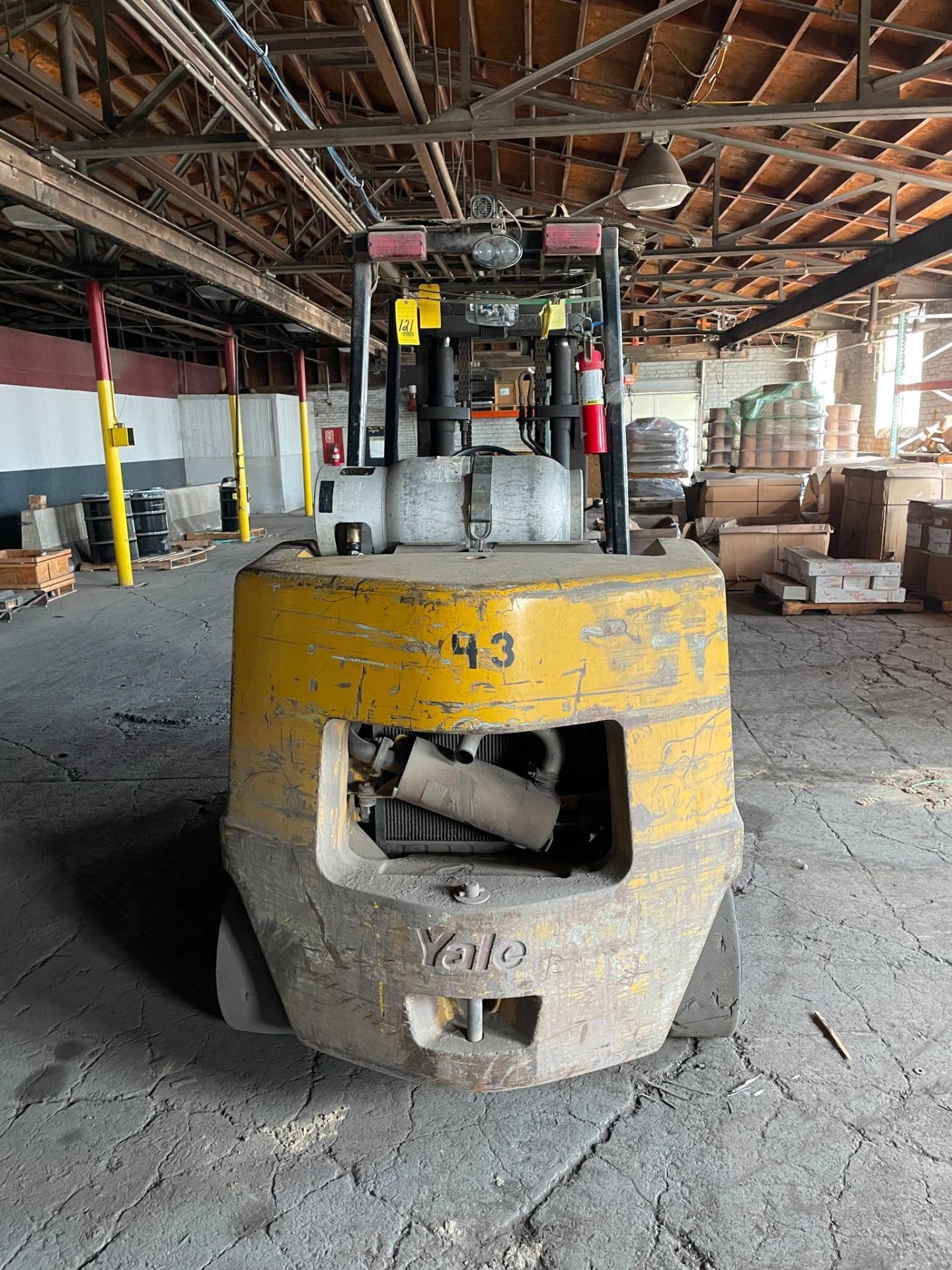 FORKLIFT, YALE 15,000-LB. BASE CAP. MDL. GLC155CANGBV106, 13,750-lb. cap. as equipped, 133" lift - Image 4 of 7