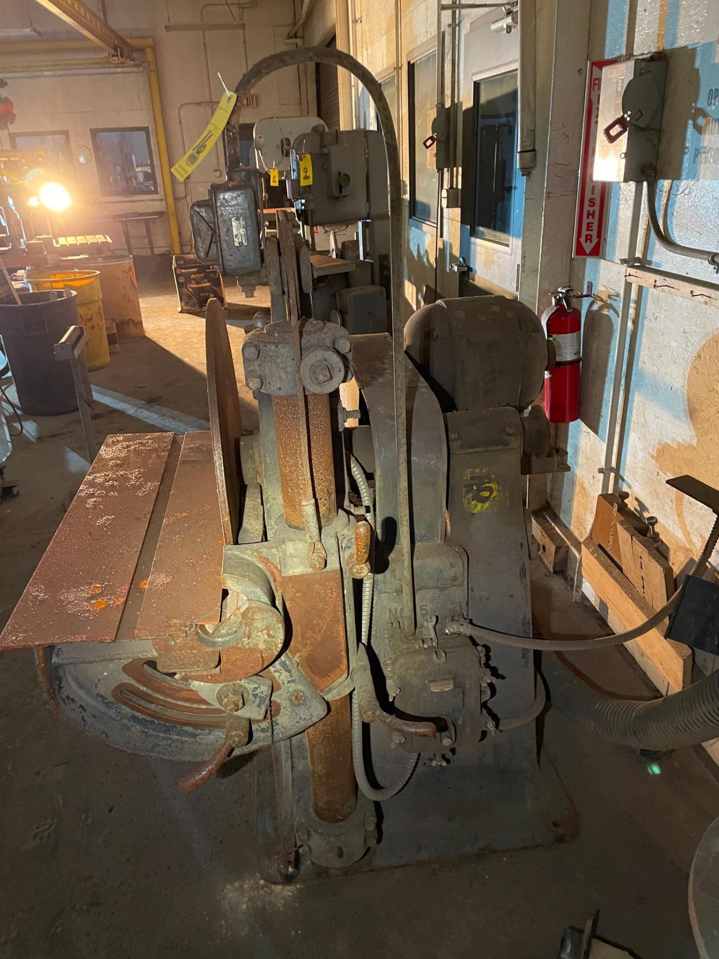 DISC SANDER, MFG. UNKNOWN, 24", 480 v., w/ dust collection - Image 2 of 5