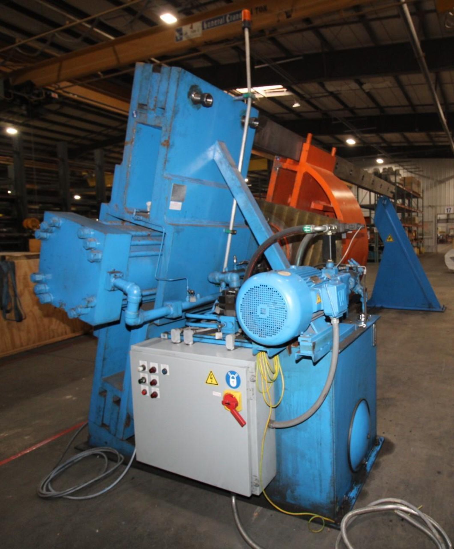 HORIZONTAL FORCING WHEEL PRESS, SAVAGE MDL. H-400, new 2011, 400 T. pushing and 110 T. pulling cap., - Image 4 of 24