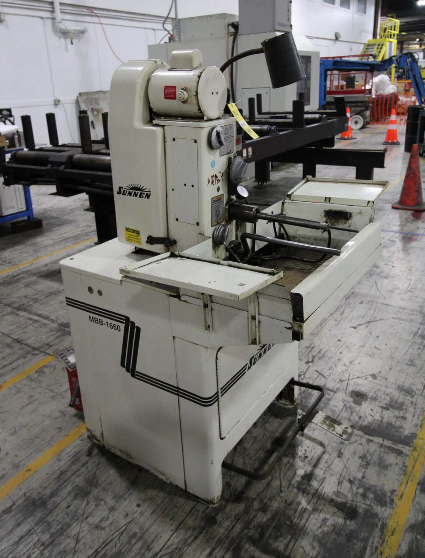 HORIZONTAL HONING MACHINE, SUNNEN MDL. MBB-1660, .06” - 6.5” dia. cap. x 1/8” - 16” long, S/N 4D1- - Image 3 of 5