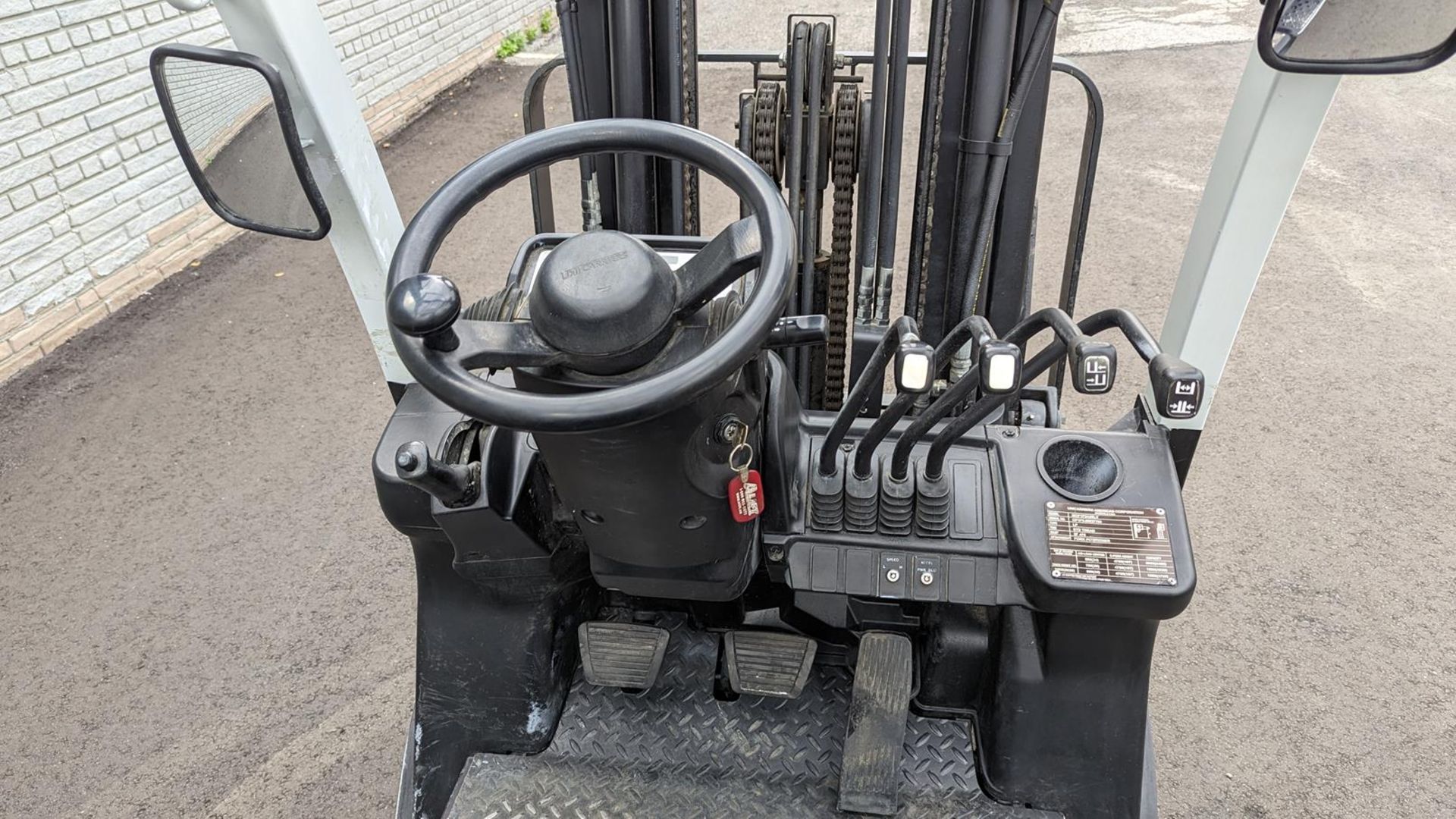 2018, UNICARRIERS, MCP1F2A25LV, 4,400 LBS., 3 STAGE, LPG FORKLIFT, SIDESHIFT - Image 13 of 17