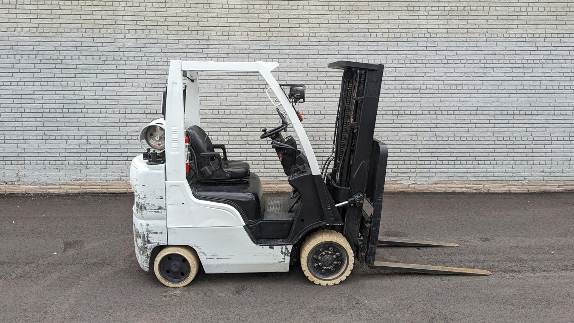 2018, UNICARRIERS, MCP1F2A25LV, 4,400 LBS., 3 STAGE, LPG FORKLIFT, SIDESHIFT - Image 6 of 17