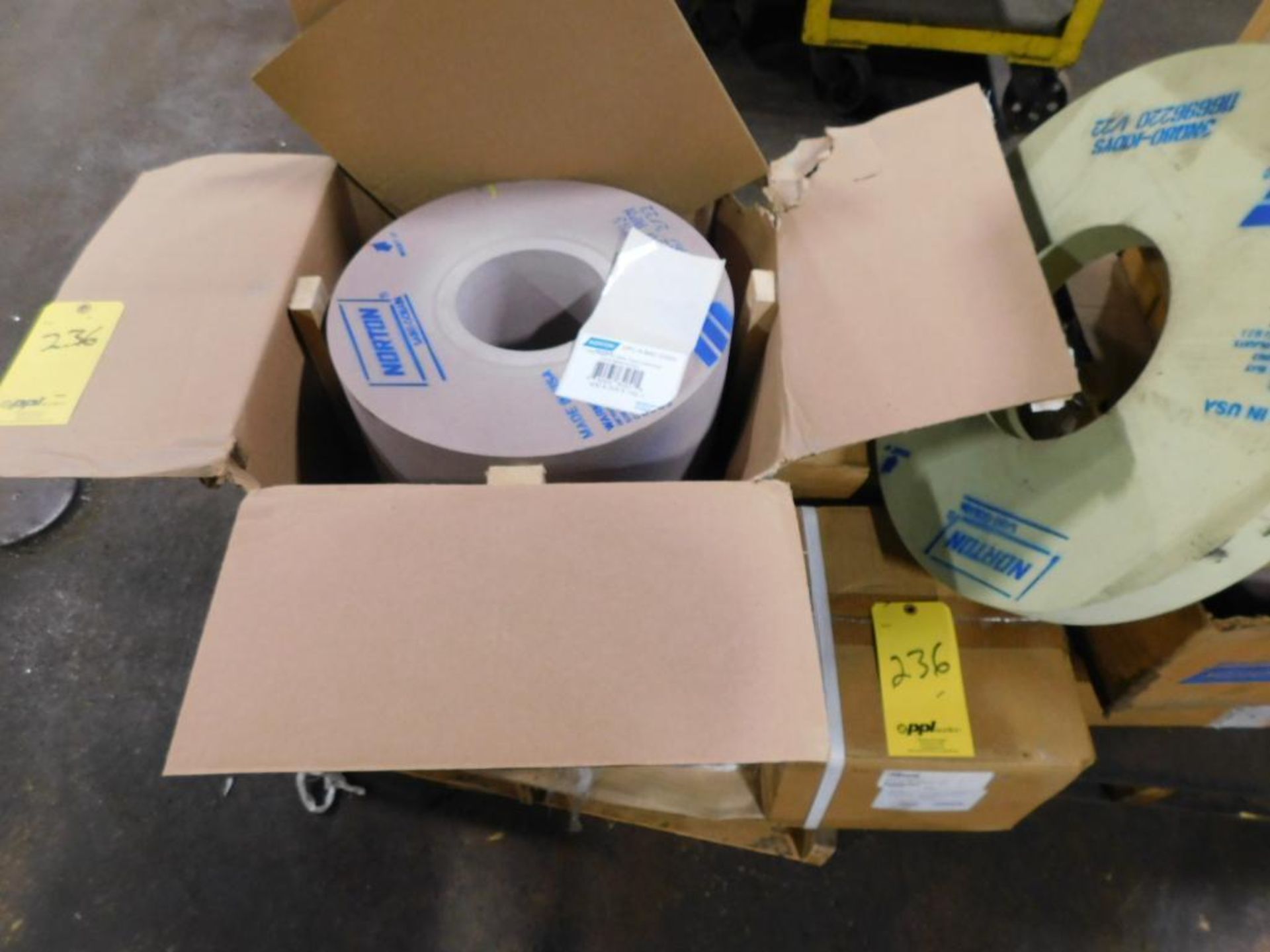 LOT: (9) NEW Large Grinding Wheels - Image 4 of 8