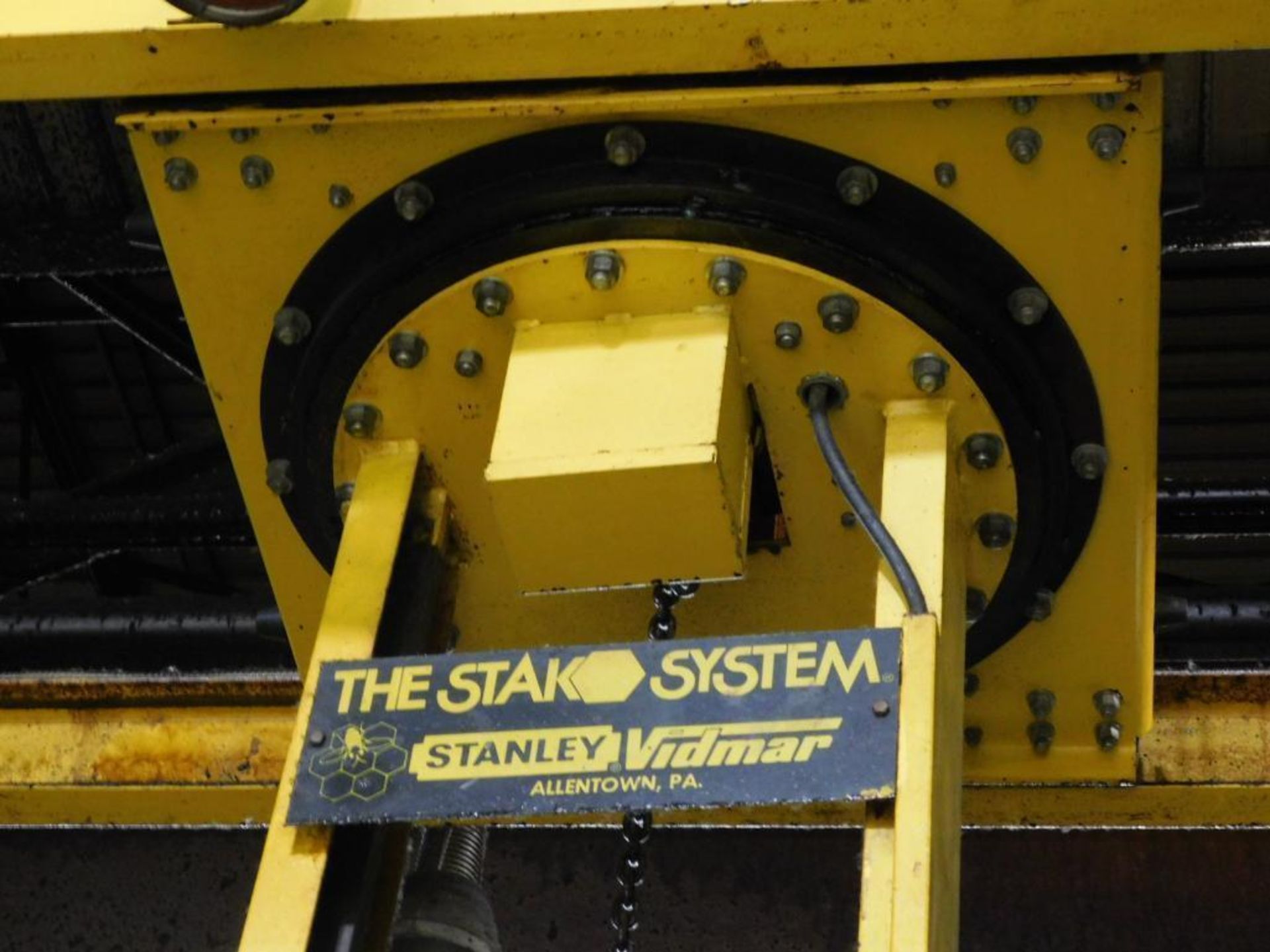 LOT: Vidmar Stak System Heavy Duty Steel Racking with Integrated Picker, 1-Ton Capacity (DELAYED REM - Image 4 of 15