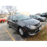 2017 Chrysler Model Pacifica Touring L Mini Van, VIN: 2C4RC1BG6HR720614 Front-Wheel Drive, 6-Cylinde