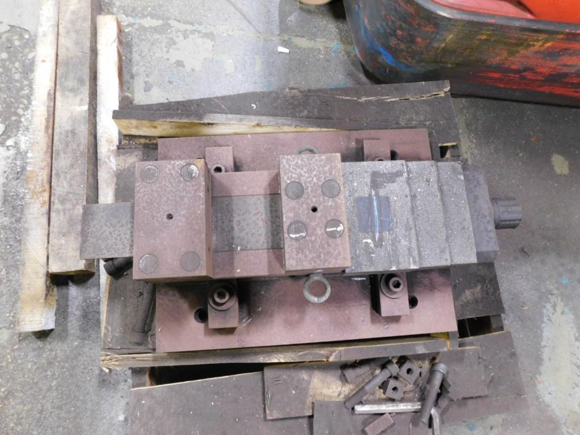 Samchully PCV-160 Power Vise 6-1/4" Mounted on 2-1/4" Metal Plate - Image 2 of 3