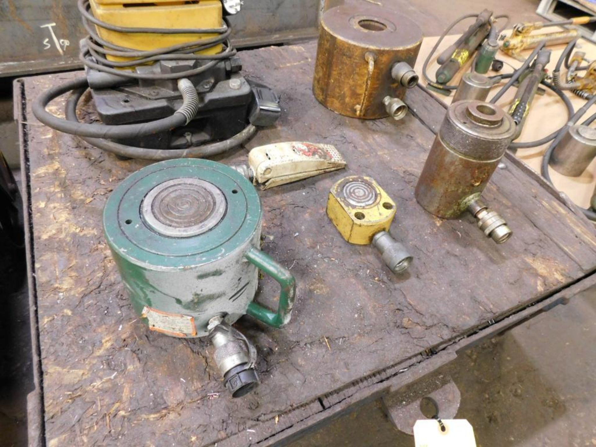 LOT: Enerpac Electric Hydraulic Power Unit w/Hand Control and Accessories - Image 5 of 5