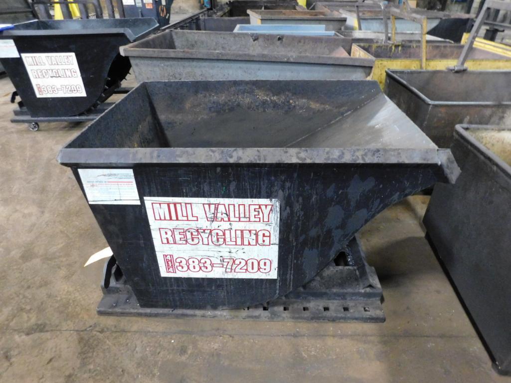 Marathon Industrial Containers Forkliftable 3/4 Cu. Yd. Dump Hopper
