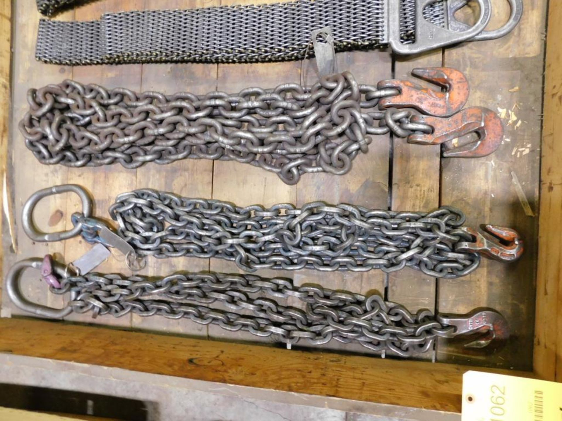 LOT: (1) 15,000 Lb. Lifting Chains, (2) Single Leg Chain Lifting Slings, (3) Chain Mesh Lifting Slin - Image 2 of 6