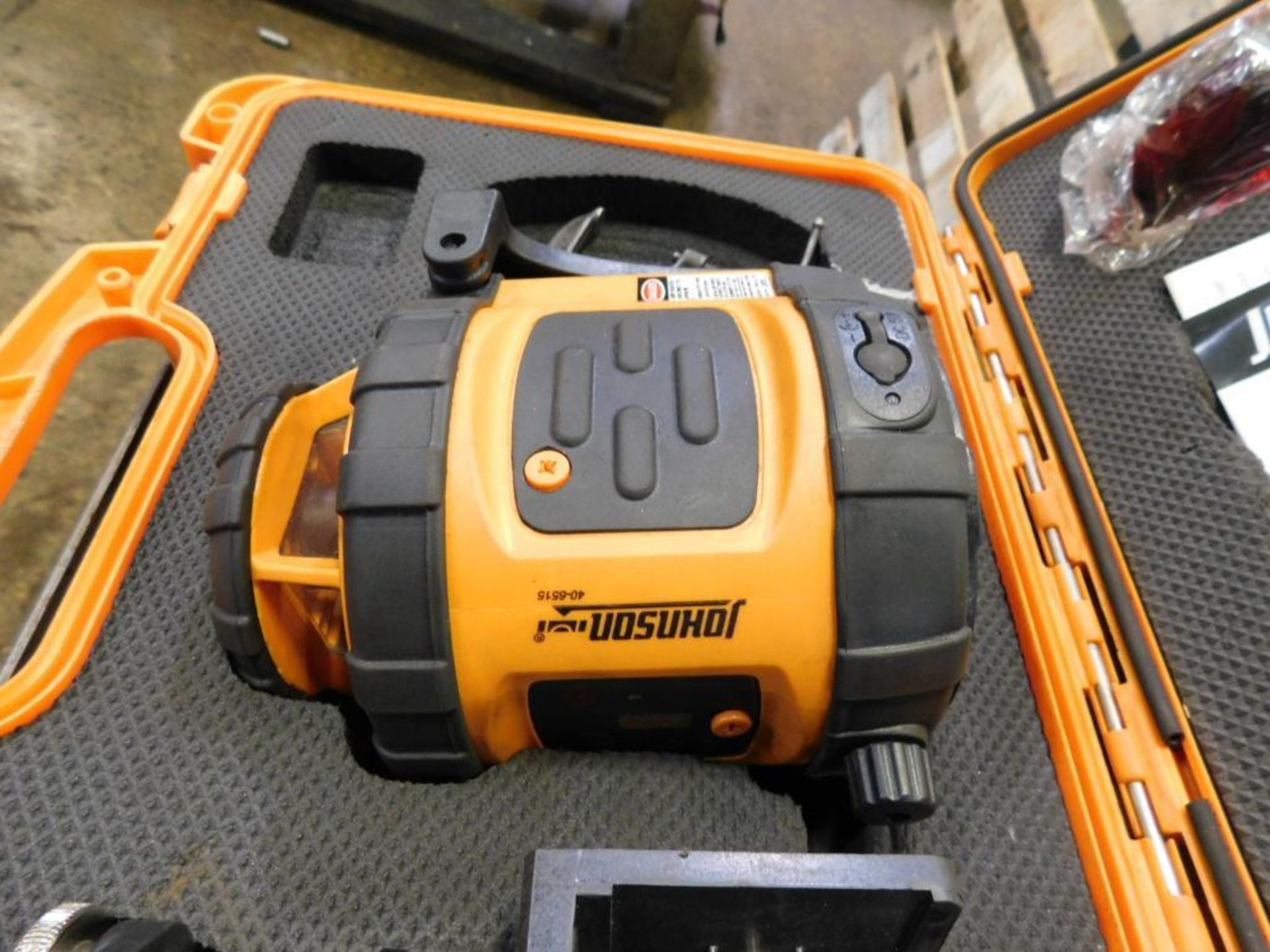 LOT: Johnson 40-6515 Self Leveling Rotary Laser Level w/CST/Berger Tripod, (2) Smart Tool Levels (CA - Image 3 of 10