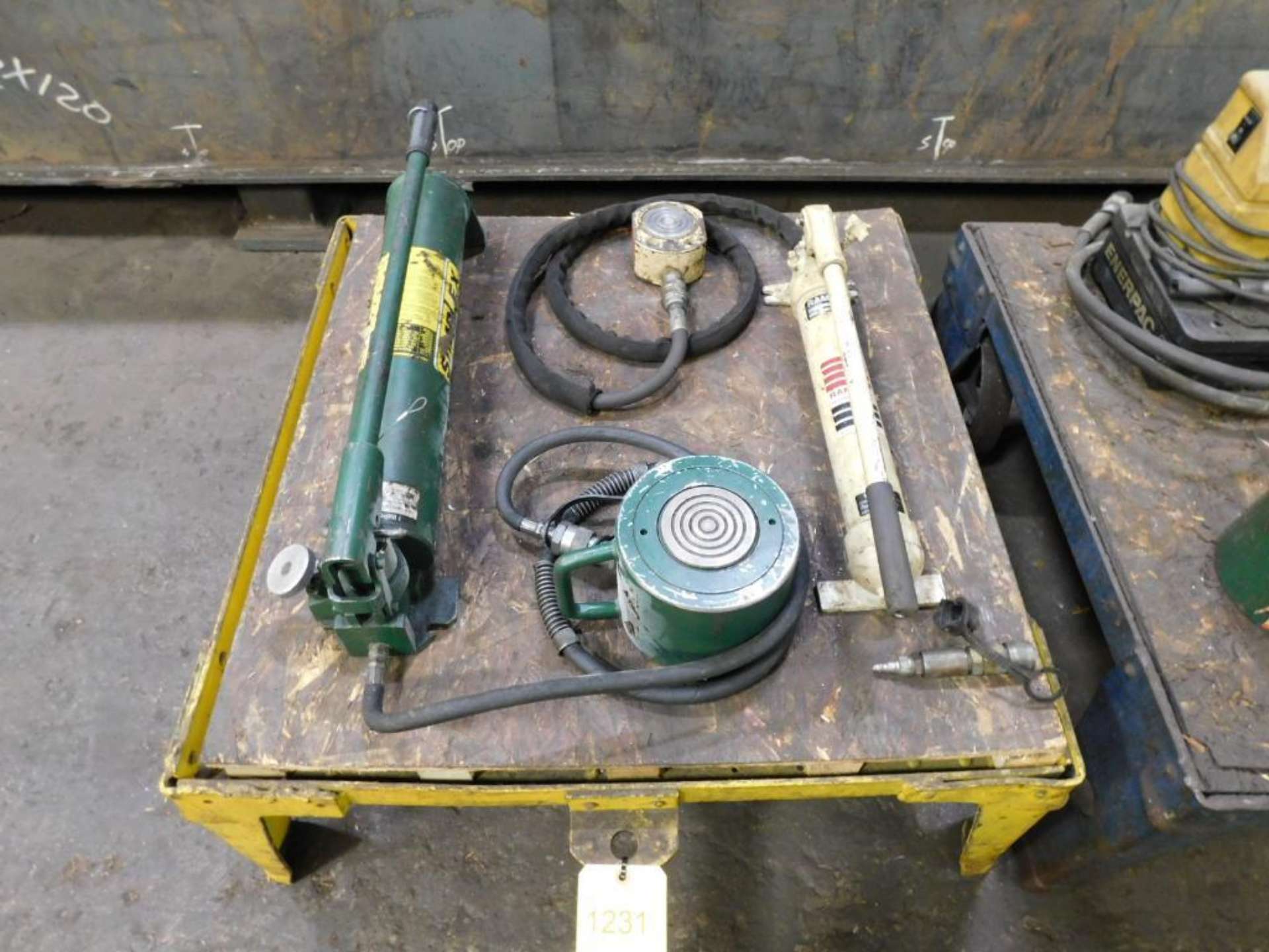LOT: (1) Simplex, (1) Ram-Pac Hydraulic Hand Pump