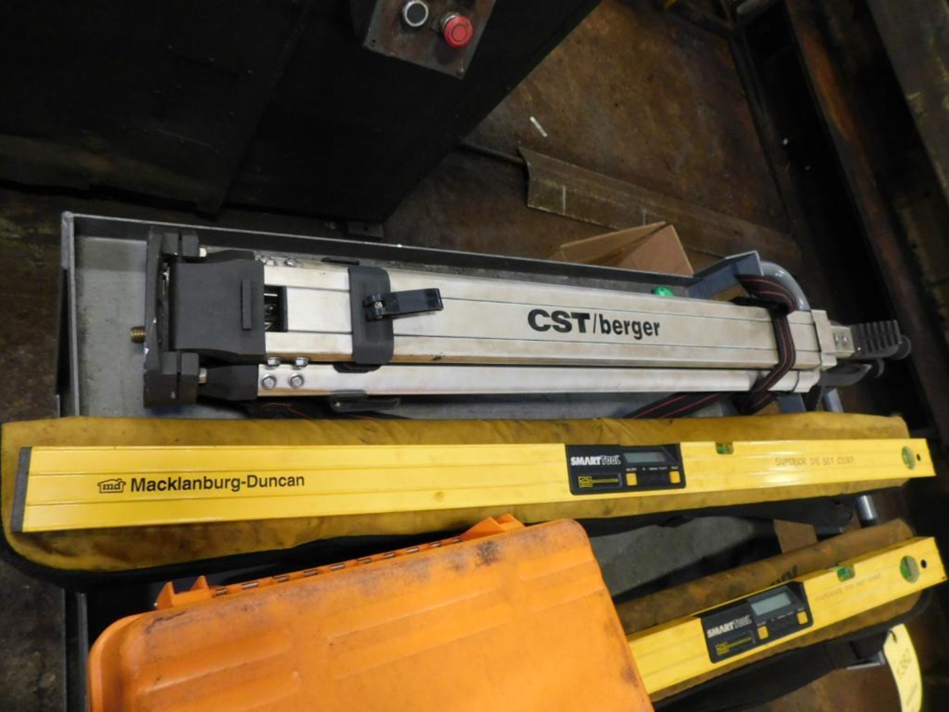 LOT: Johnson 40-6515 Self Leveling Rotary Laser Level w/CST/Berger Tripod, (2) Smart Tool Levels (CA - Image 9 of 10