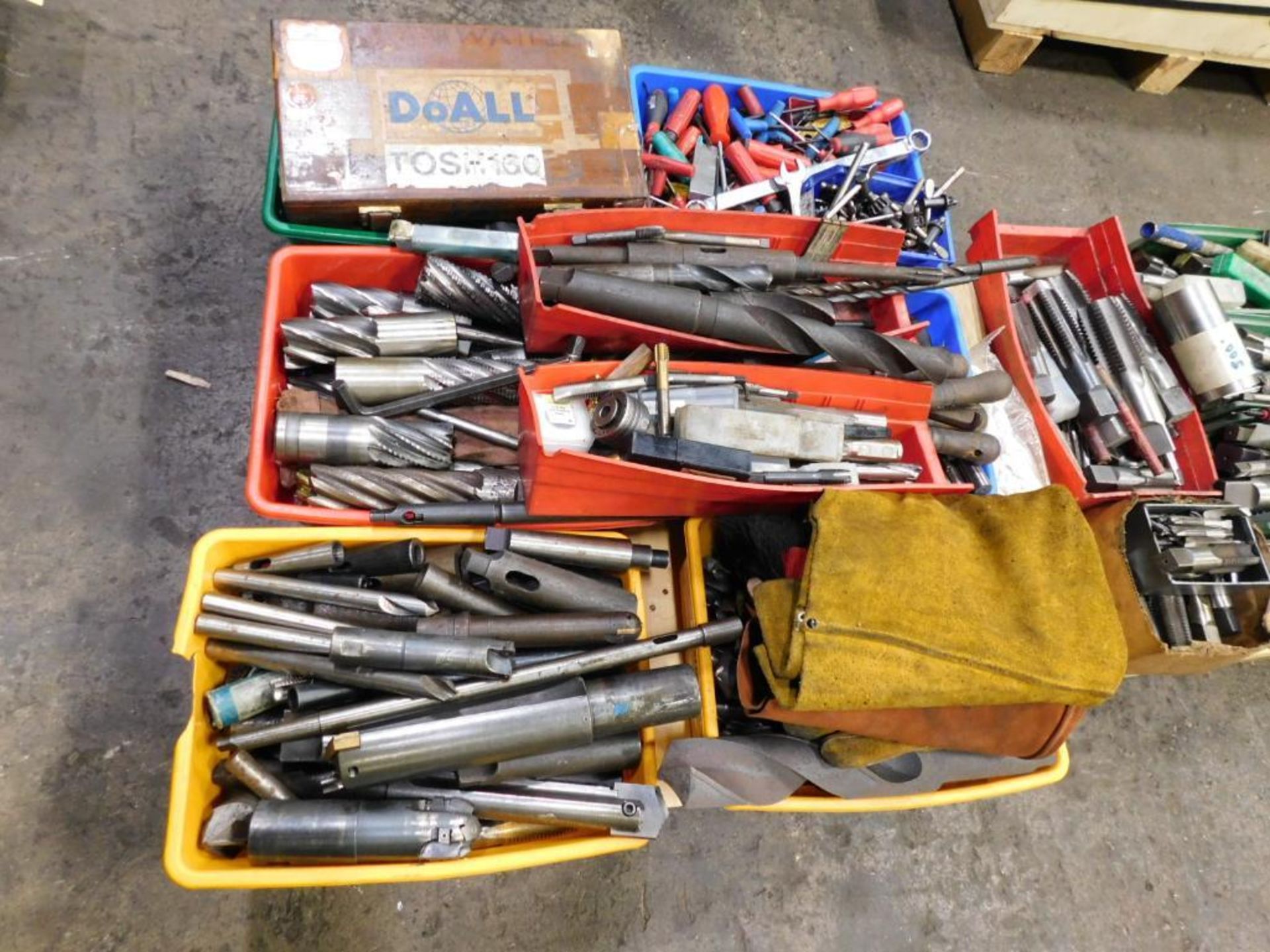 LOT: Assorted Large Roughing Endmills, Taps, Spade Drills, Taper Shank Drill Bits, Chuck Keys, Wrenc - Image 5 of 6