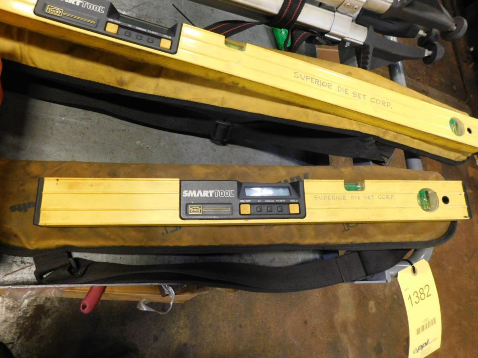 LOT: Johnson 40-6515 Self Leveling Rotary Laser Level w/CST/Berger Tripod, (2) Smart Tool Levels (CA - Image 4 of 10