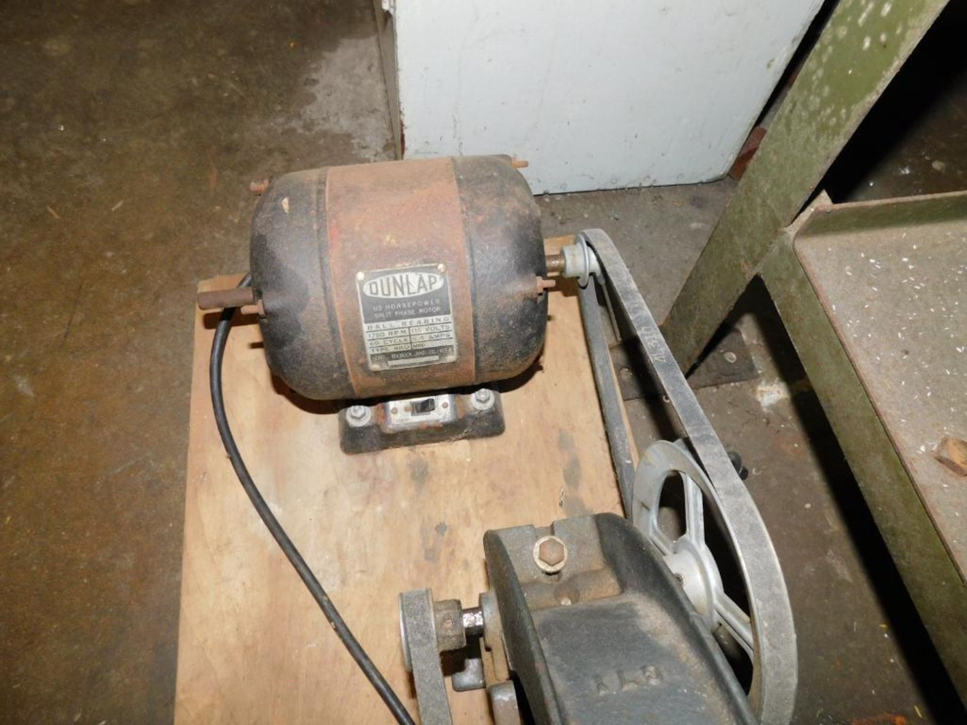 Belt Driven Grinder w/Dunlap 1/3 HP Motor - Image 3 of 4