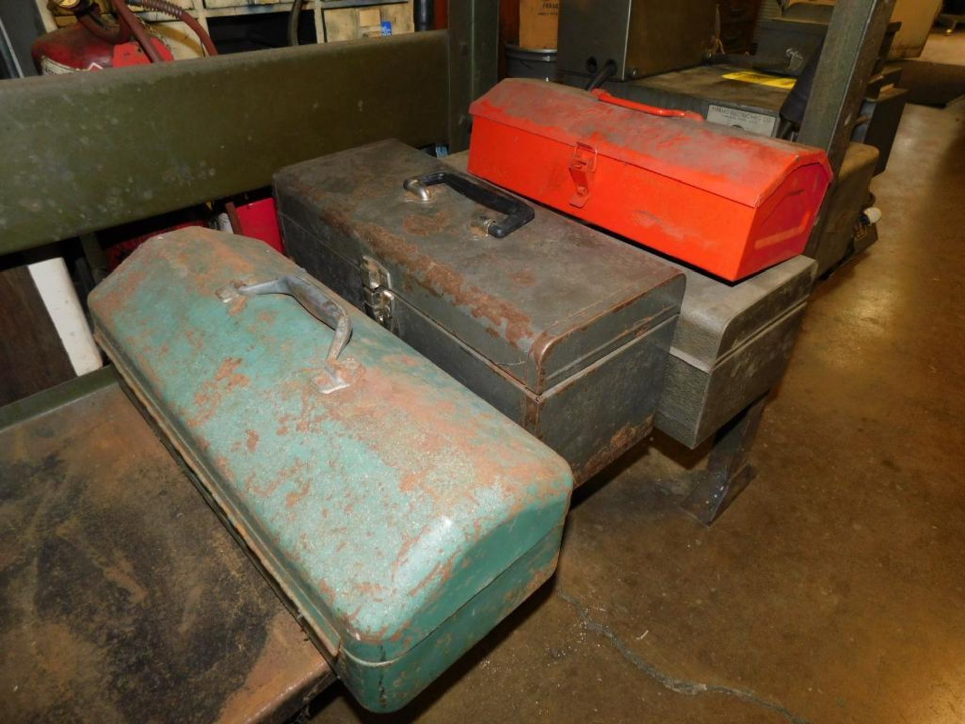 LOT: (2) Metal Tool Boxes w/Contents, (5) Metal Empty Tool Boxes - Image 9 of 9