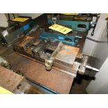 Kurt DL400C Dual Clamping 4" Machine Vise