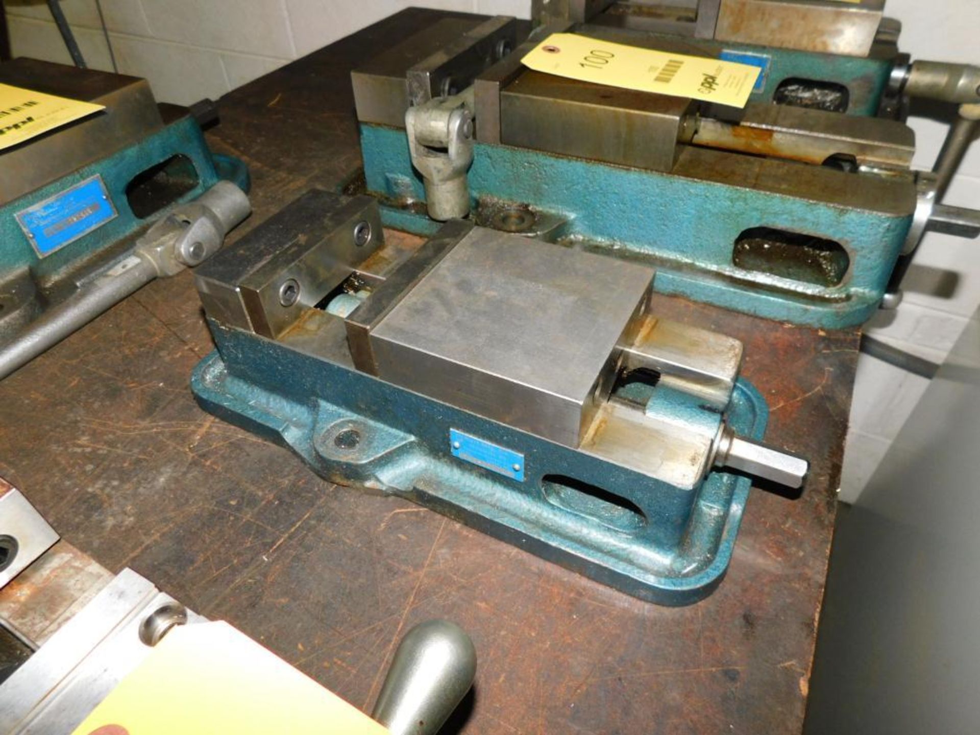 Kurt D40 4" Machine Vise