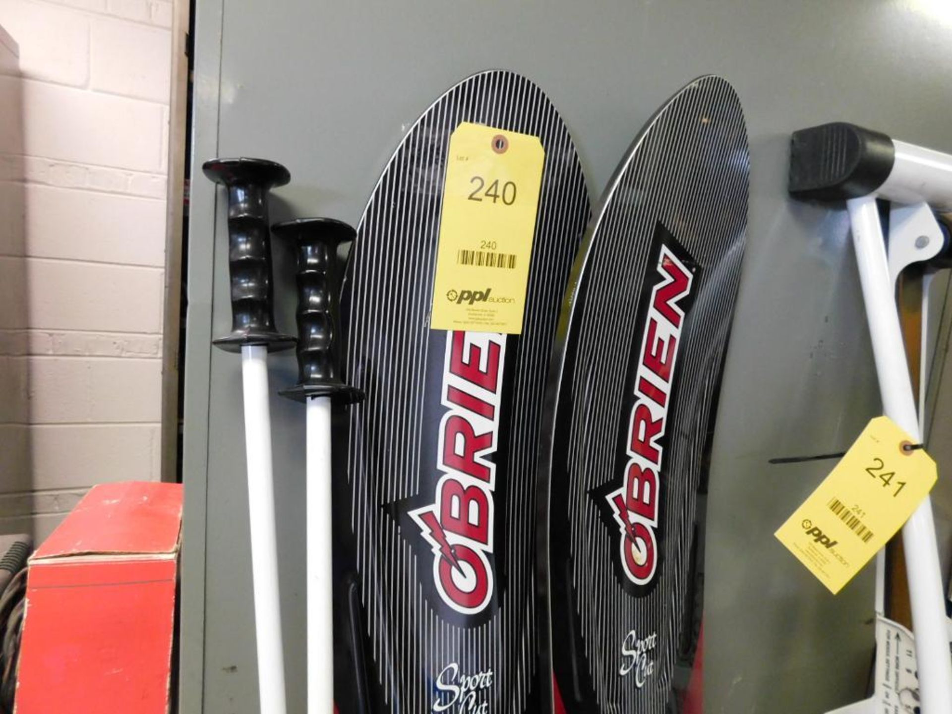 LOT: Pair of O'Brien Sport Cut Free Carve Skis - Image 5 of 6