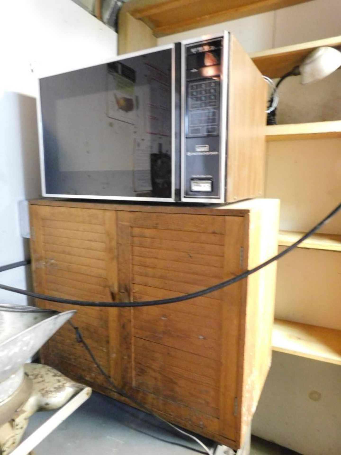 LOT: Contents of Front Office: (4) Assorted Desks, Filing Cabinets, Microwave, Fan, (2) Dehumidifier - Image 7 of 9