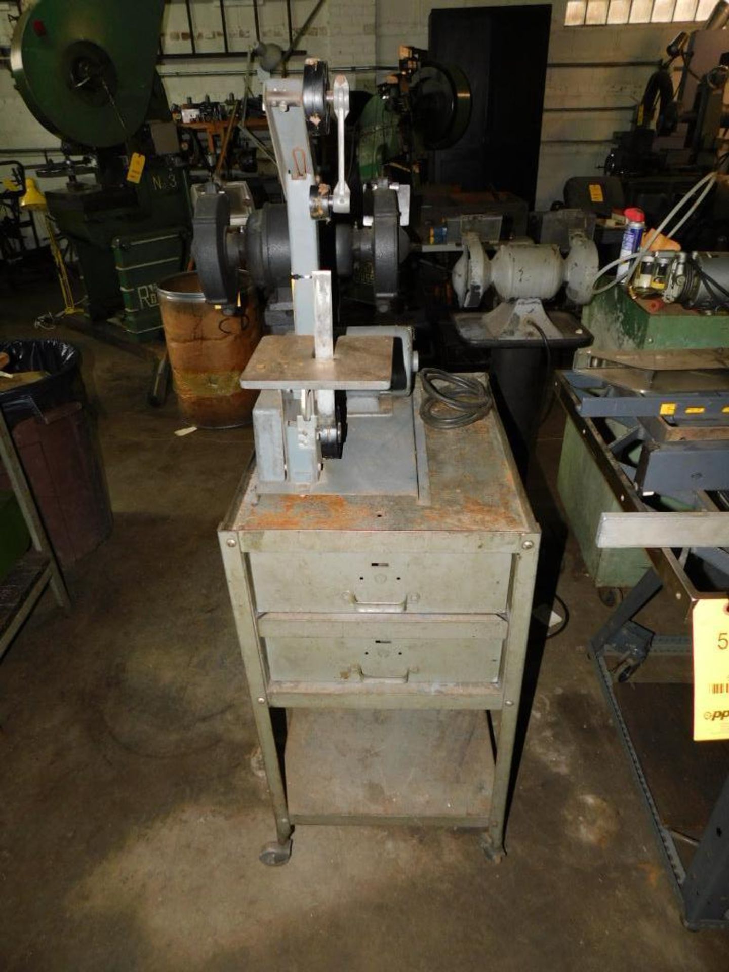 Rockwell Delta 1" Belt Sander on Lyon Rolling Cart