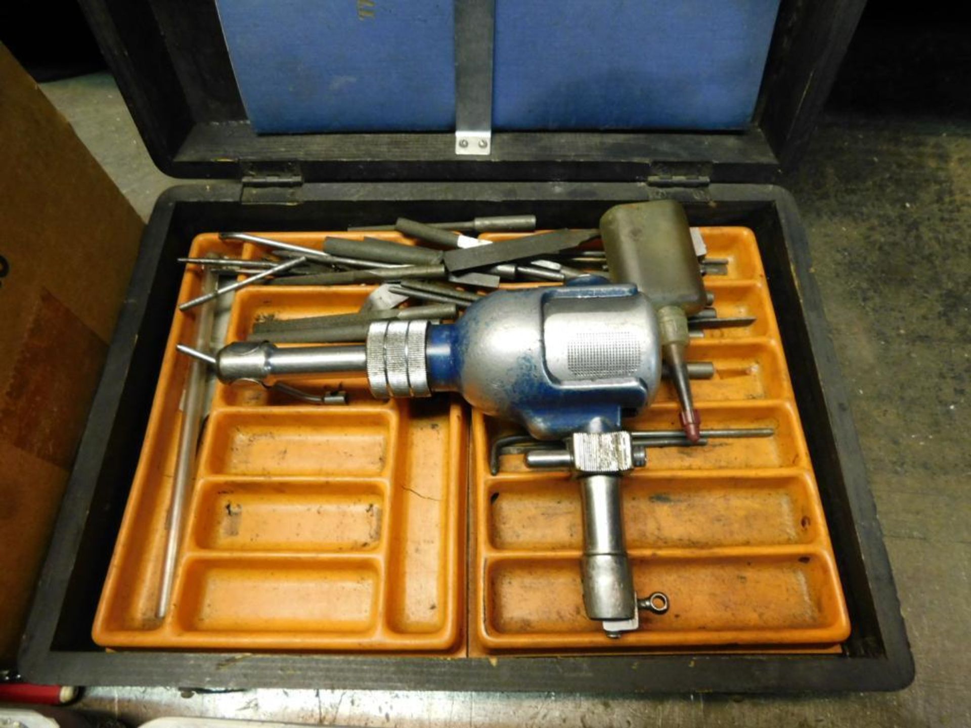 LOT: 1/2" Pneumatic Impact Wrench w/Sockets, Assorted Air Tools, Makita Die Grinder, Propane Torch K - Image 4 of 11