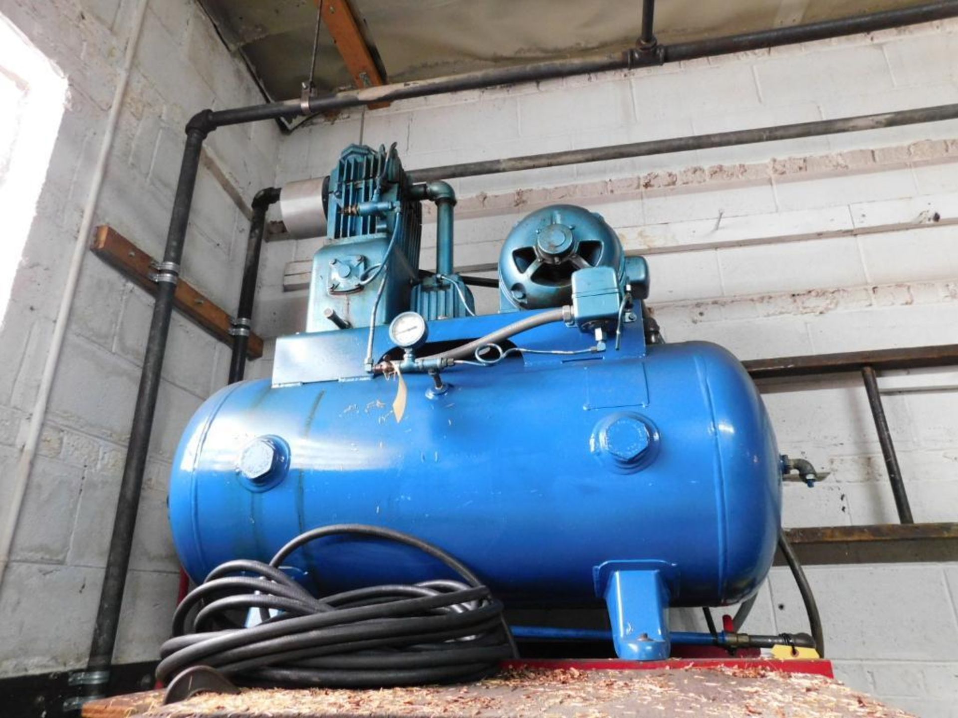 Air Compressor (RUNS ROUGH)