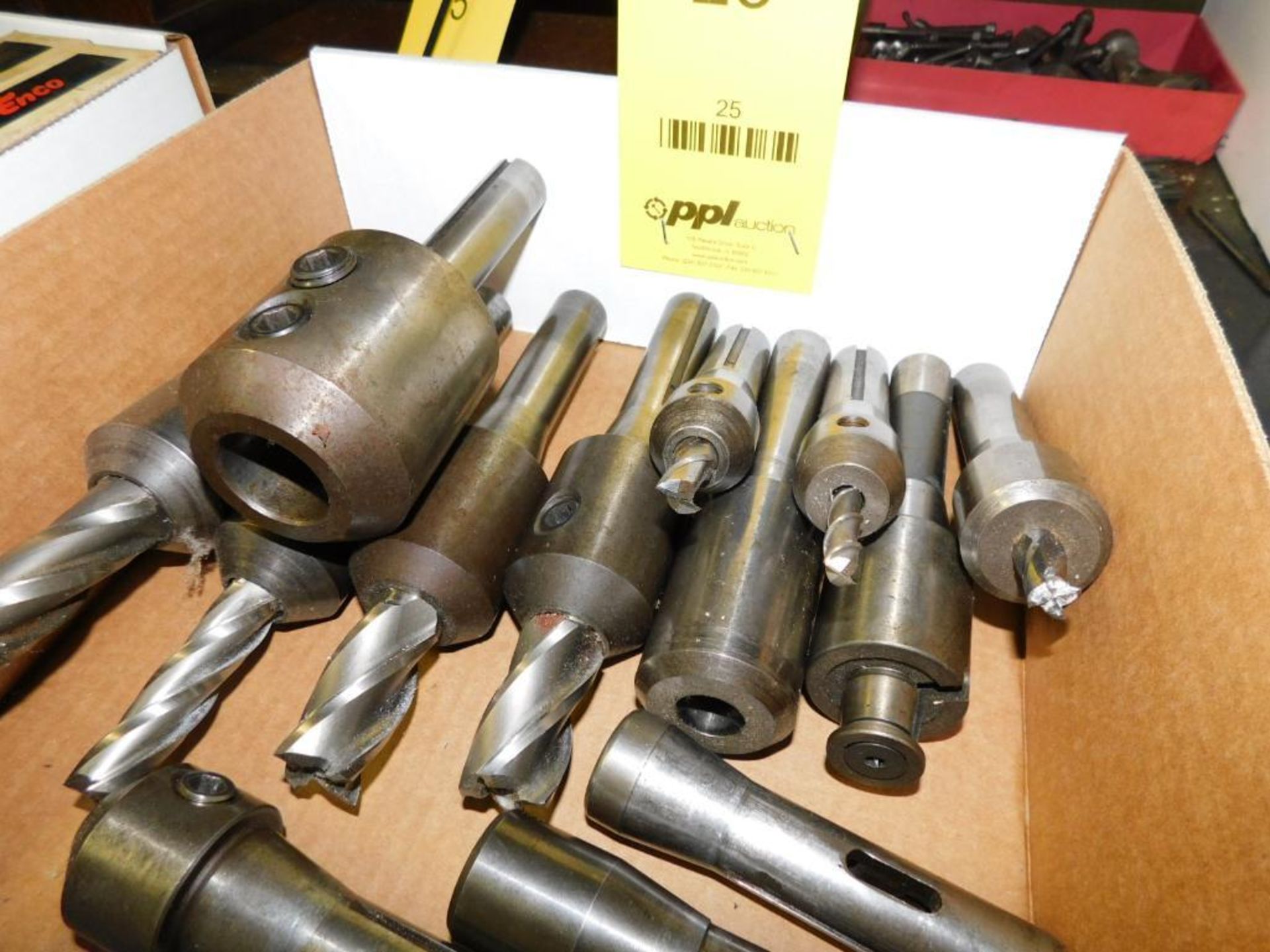 LOT: Assorted R8 Tool Holders & Tooling - Image 4 of 4