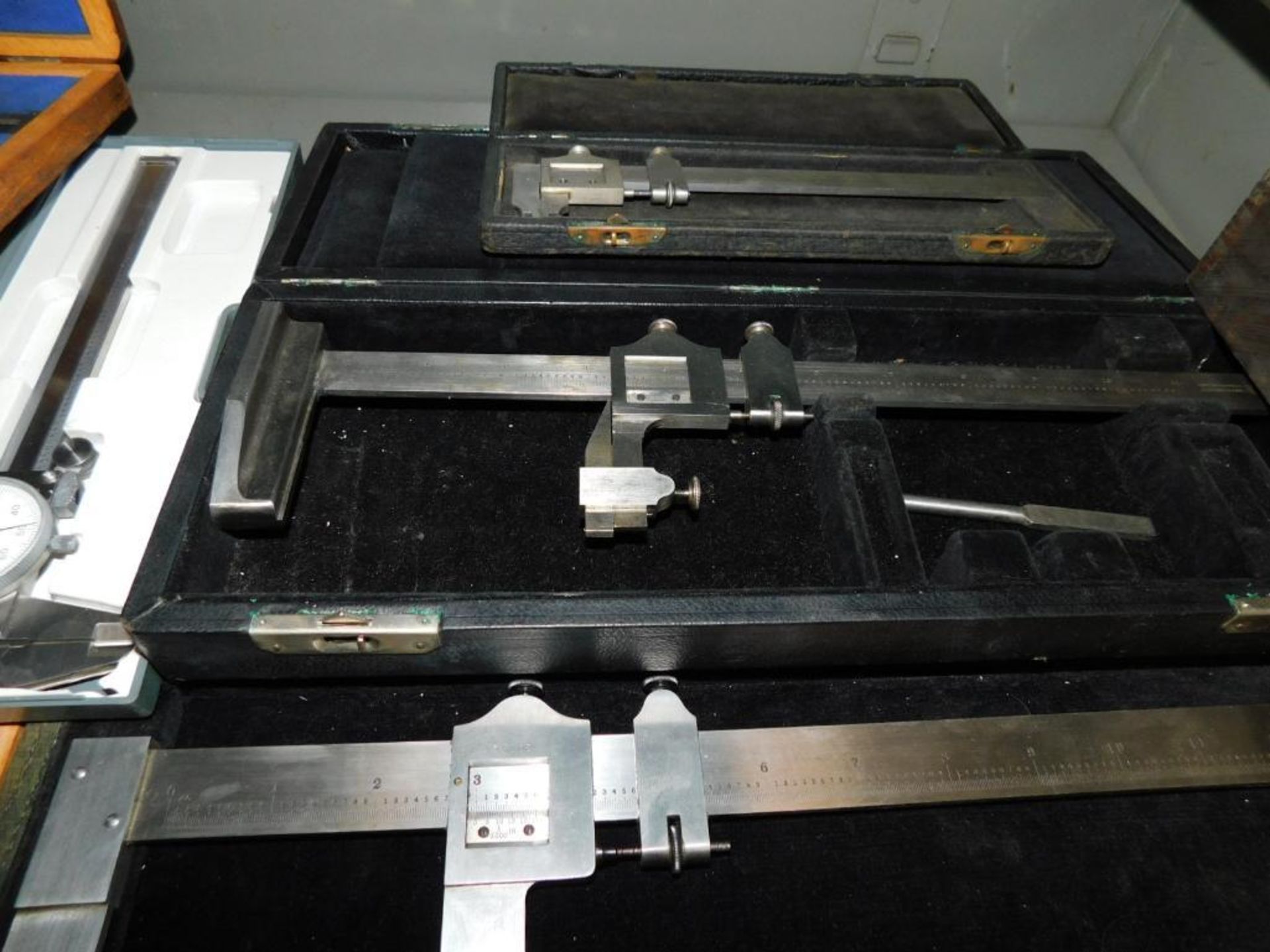 LOT: Contents of Shelf: (3) Assorted Vernier Calipers, (4) Assorted Dial Calipers - Image 4 of 7