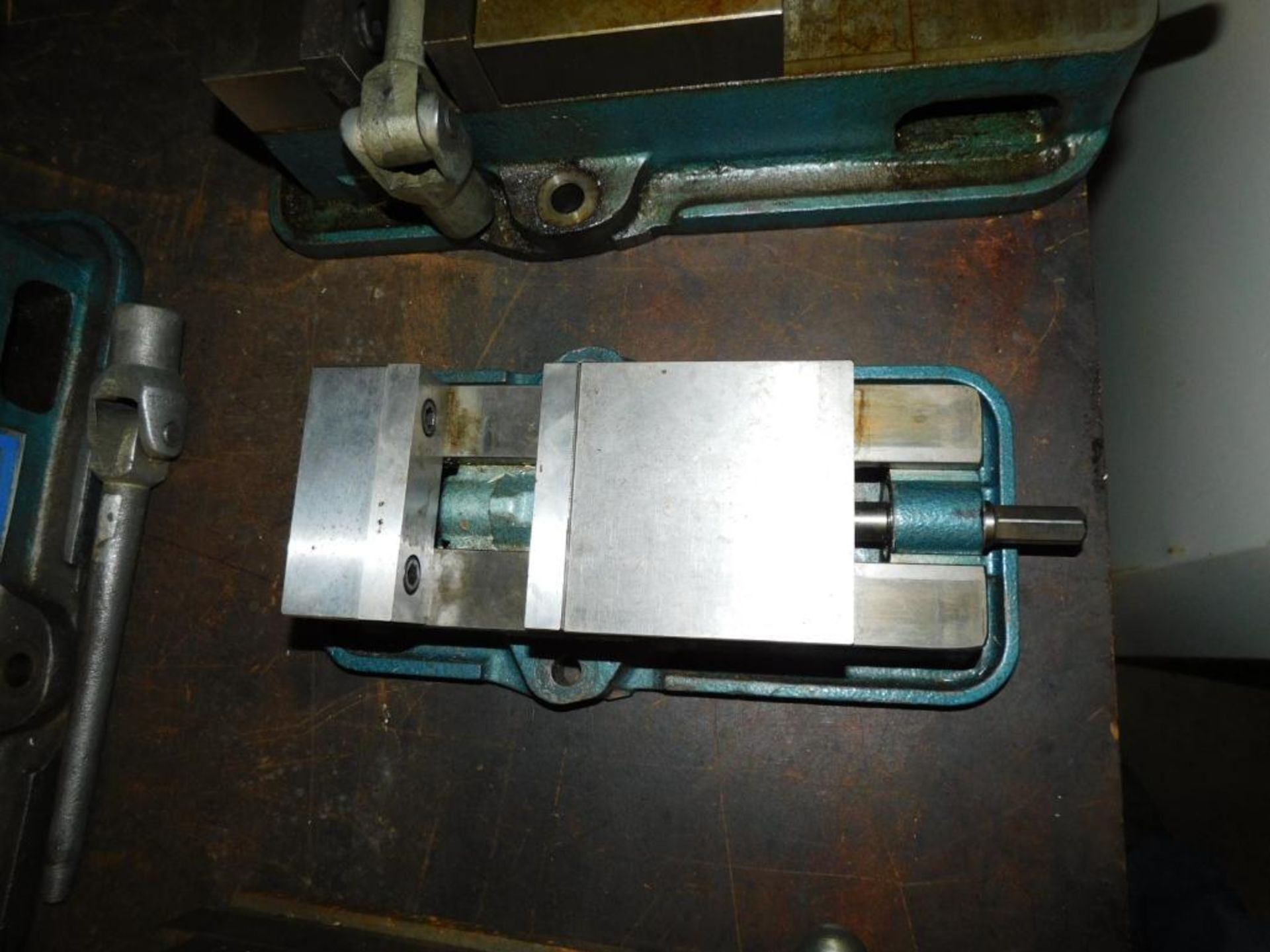 Kurt D40 4" Machine Vise - Image 2 of 3