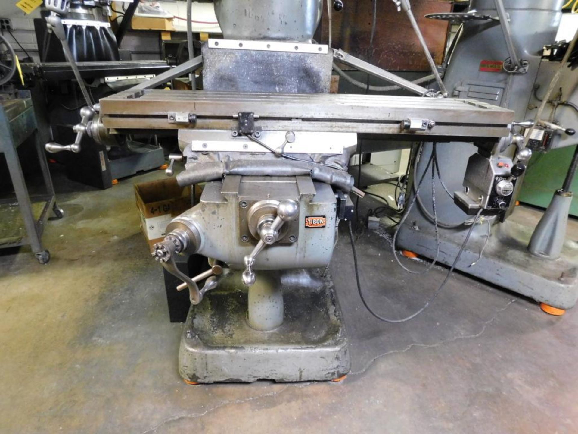 Bridgeport 1-1/2 HP Vertical Mill, S/N 135264, w/Eco 135 Table Feeder & Mini Wizard DRO, 42" x 9" T- - Bild 11 aus 13