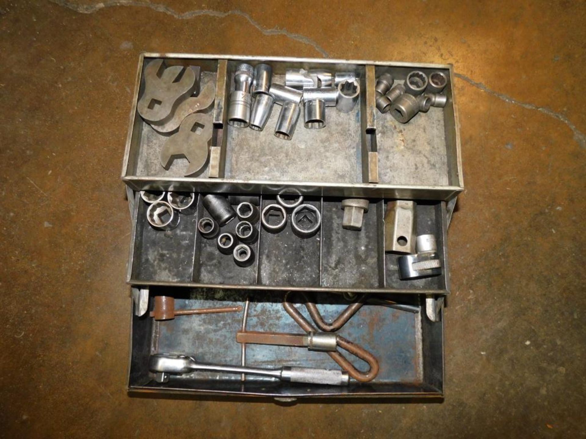 LOT: (2) Metal Tool Boxes w/Contents, (5) Metal Empty Tool Boxes - Image 6 of 9