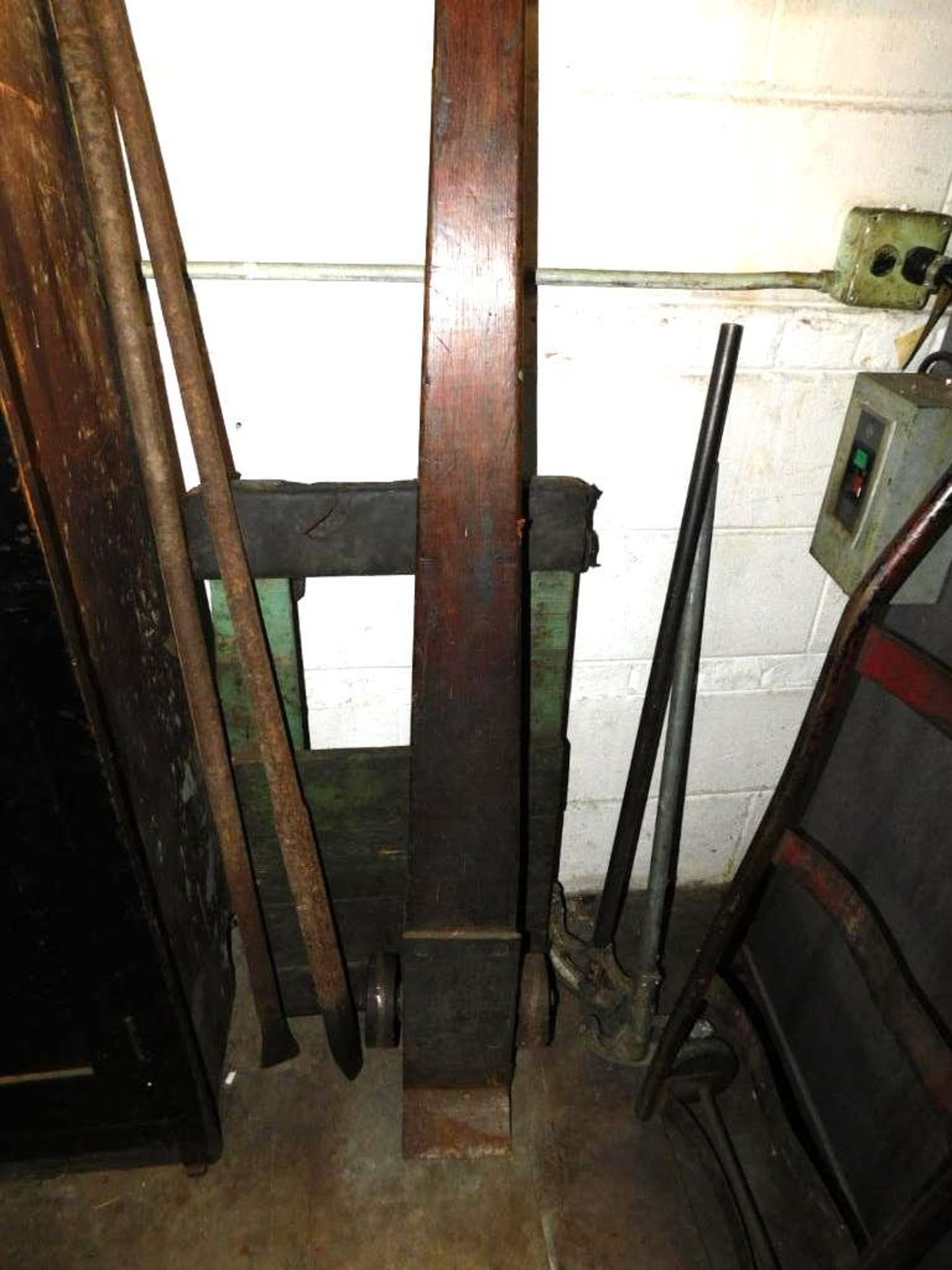 LOT: 6' Johnson Bar, (2) Spreaders, (2) Pipe Benders, (2) Dollies - Image 2 of 4